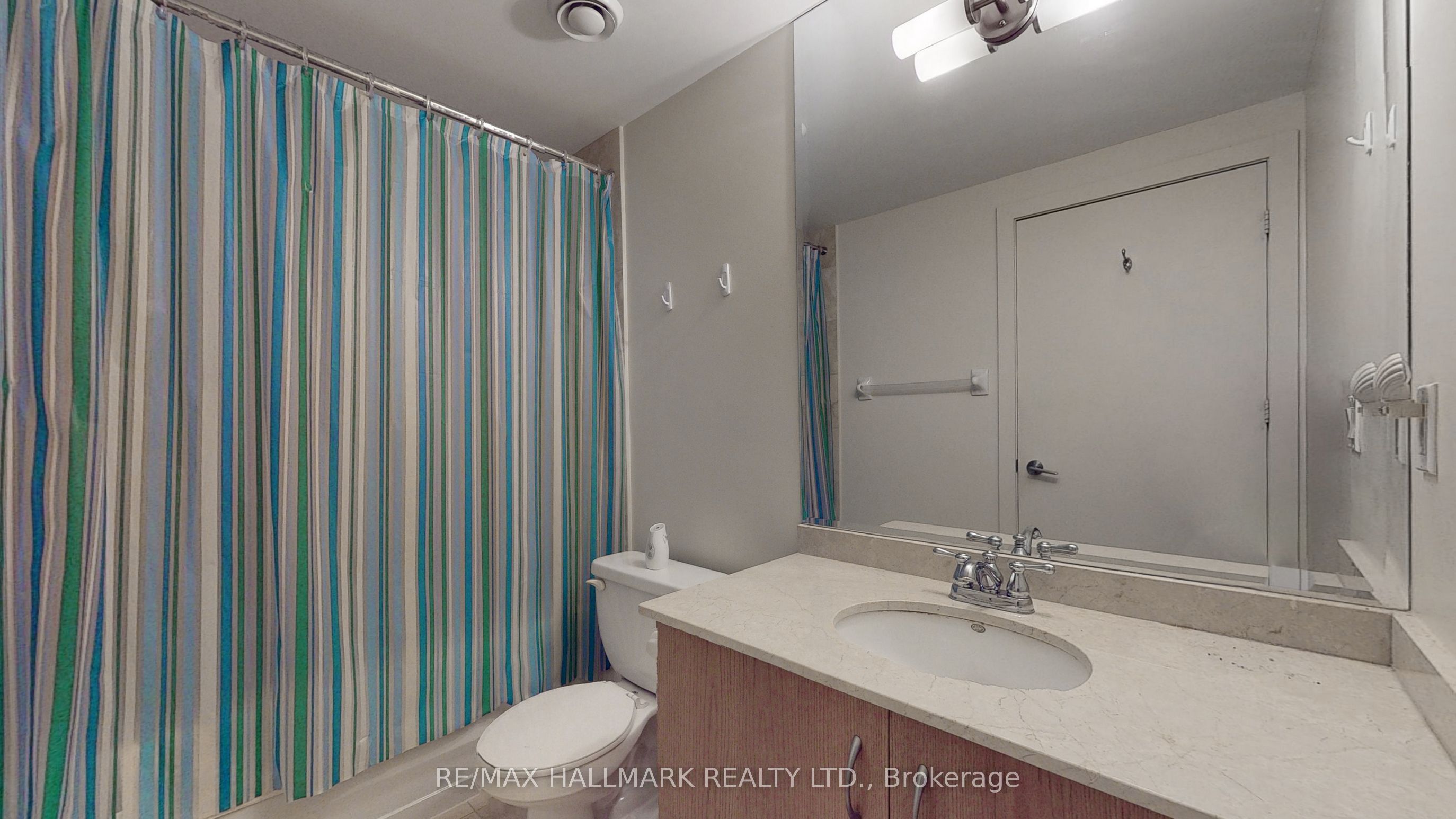 #414 - 438 King Street Property Photo 12