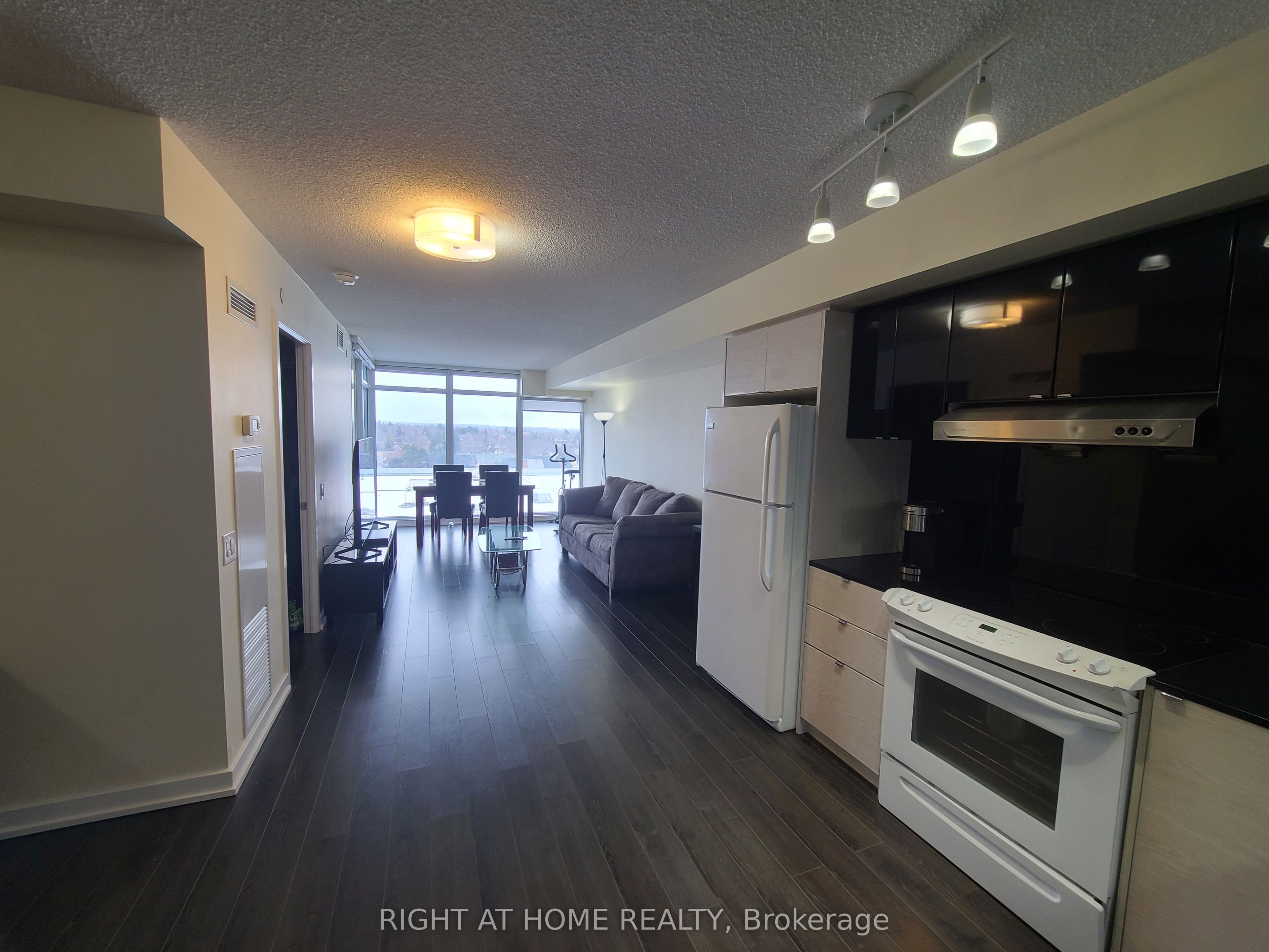 #808 - 72 Esther Shiner Boulevard Property Photo 6