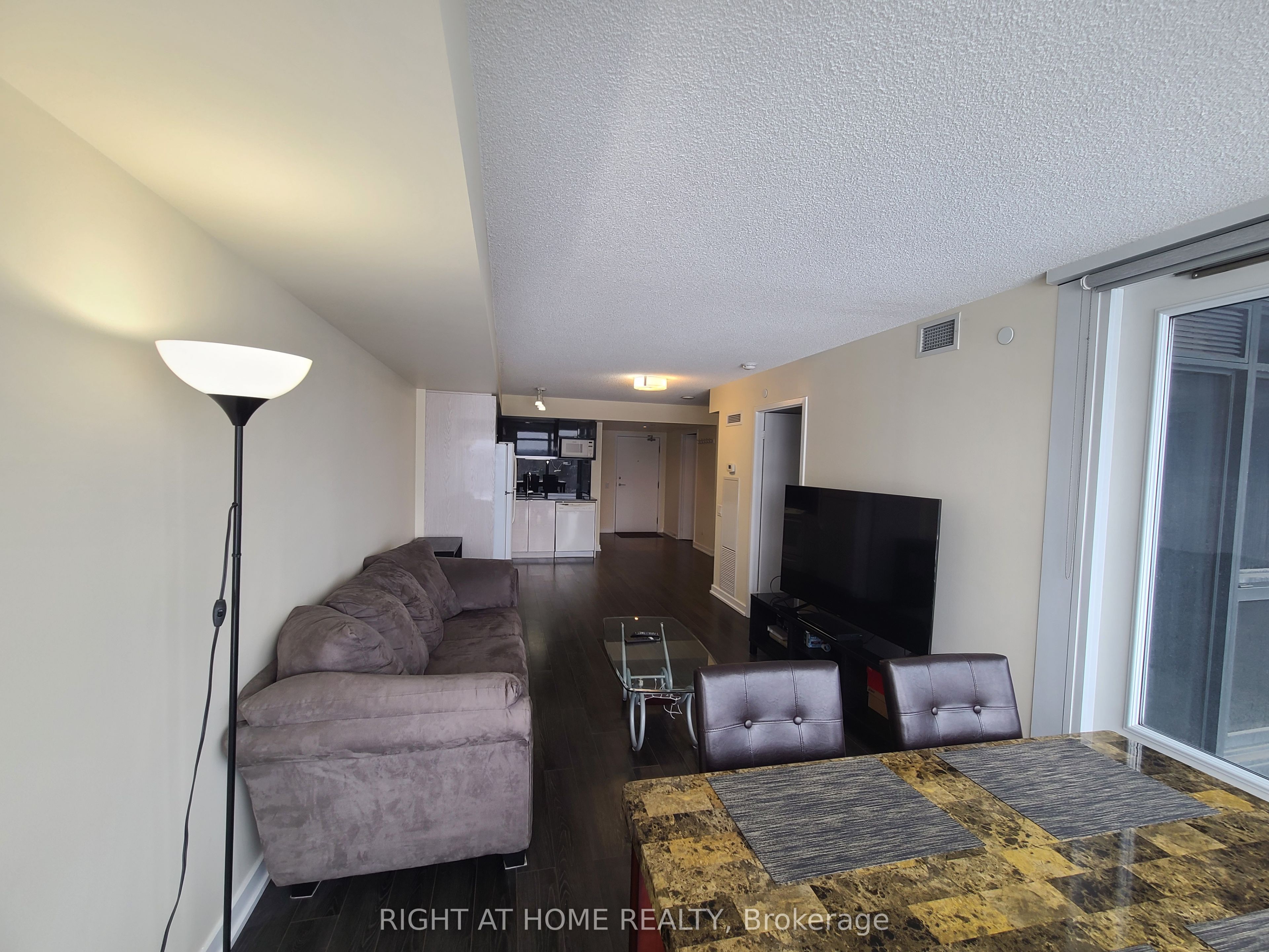 #808 - 72 Esther Shiner Boulevard Property Photo 10