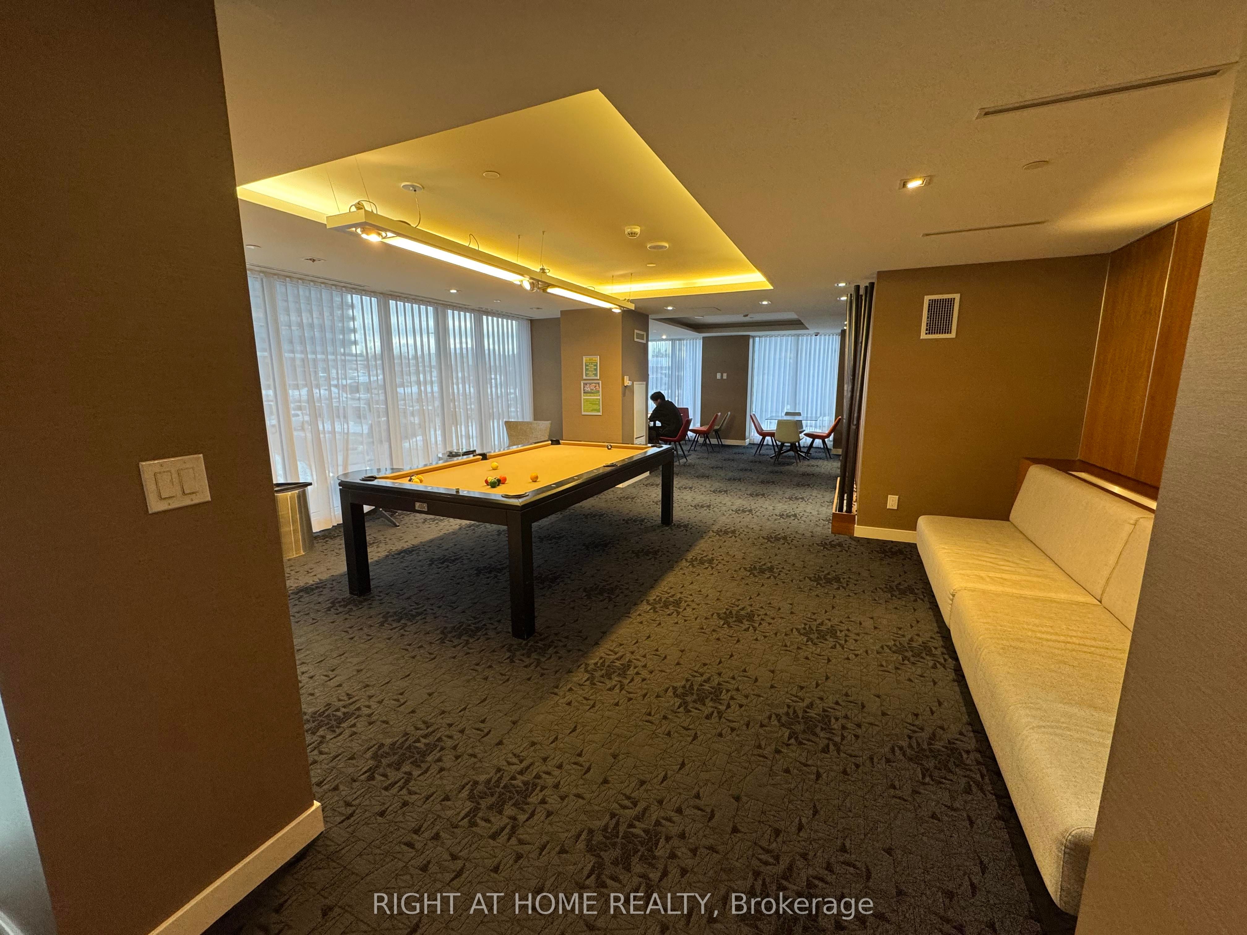 #808 - 72 Esther Shiner Boulevard Property Photo 16