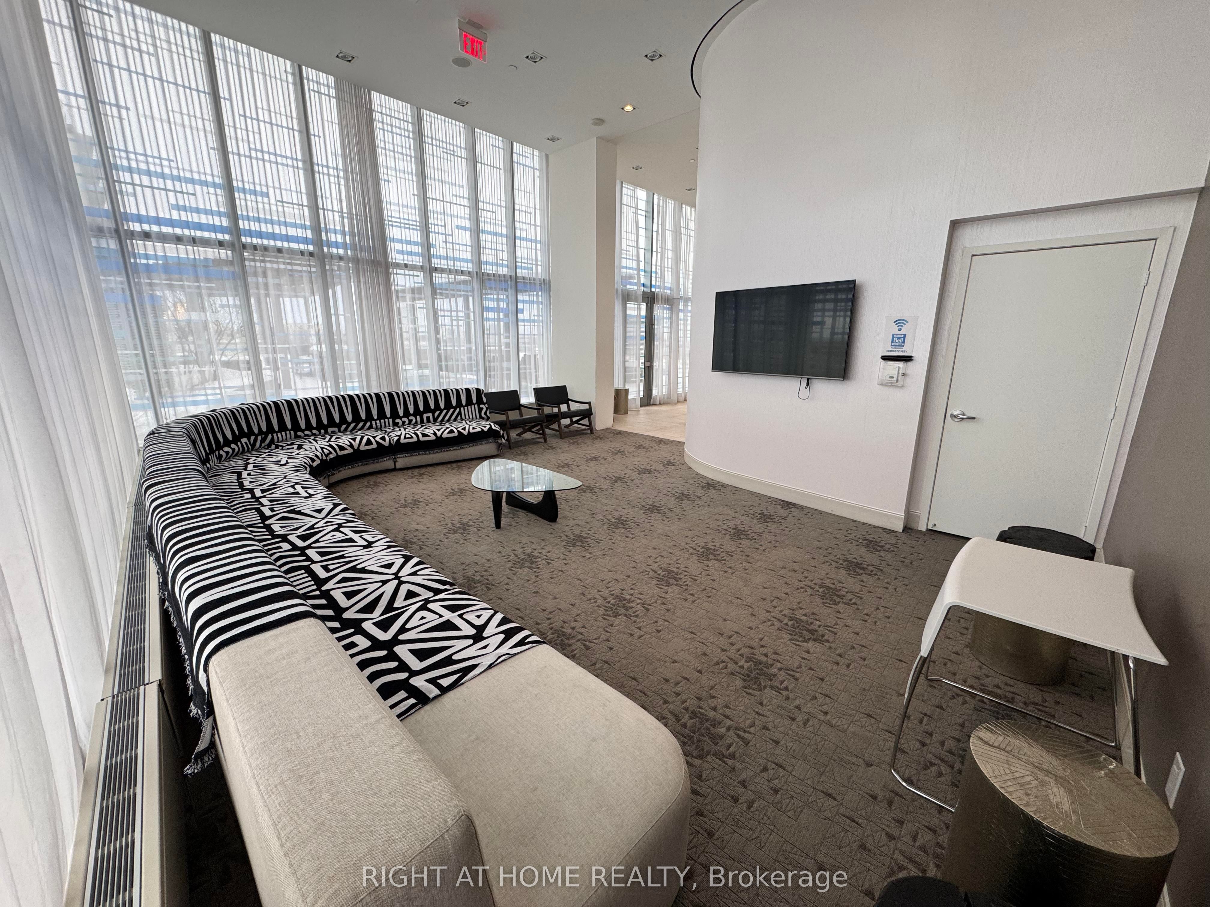 #808 - 72 Esther Shiner Boulevard Property Photo 19