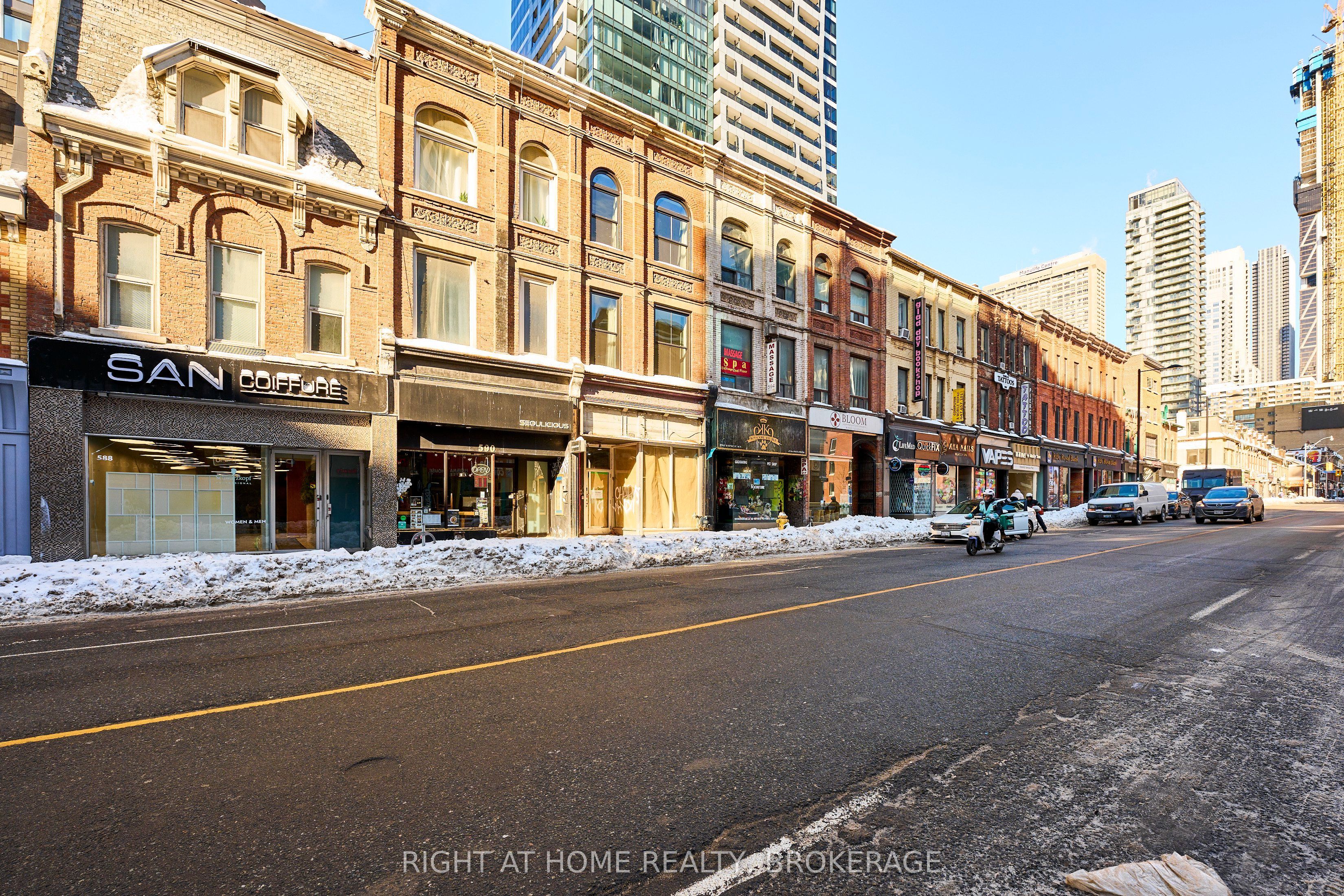 588 Yonge Street Property Photo 21