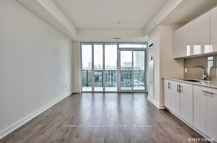 #916 - 330 Richmond Street Property Photo 4