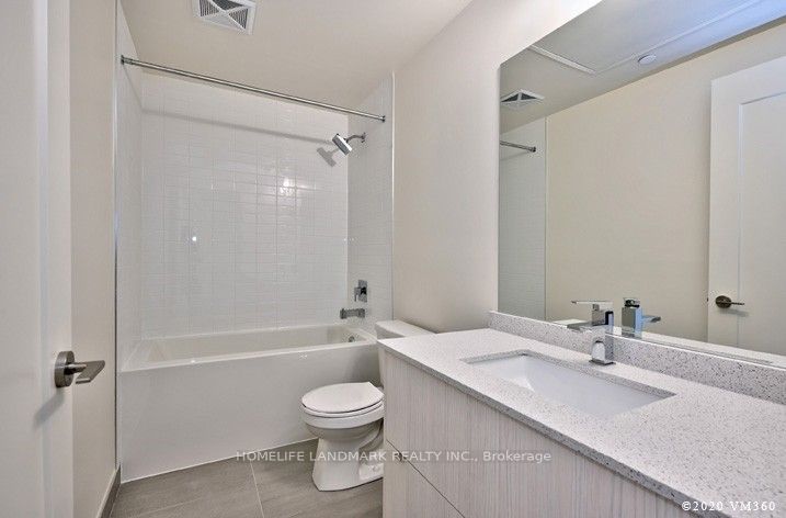 #916 - 330 Richmond Street Property Photo 6
