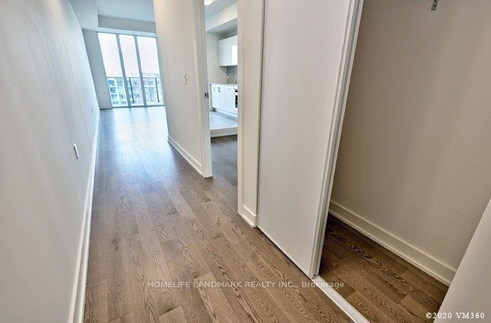 #916 - 330 Richmond Street Property Photo 8