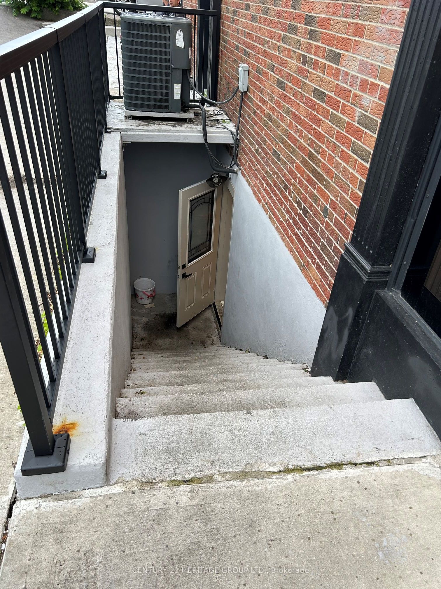 5295 Yonge Street Property Photo 8