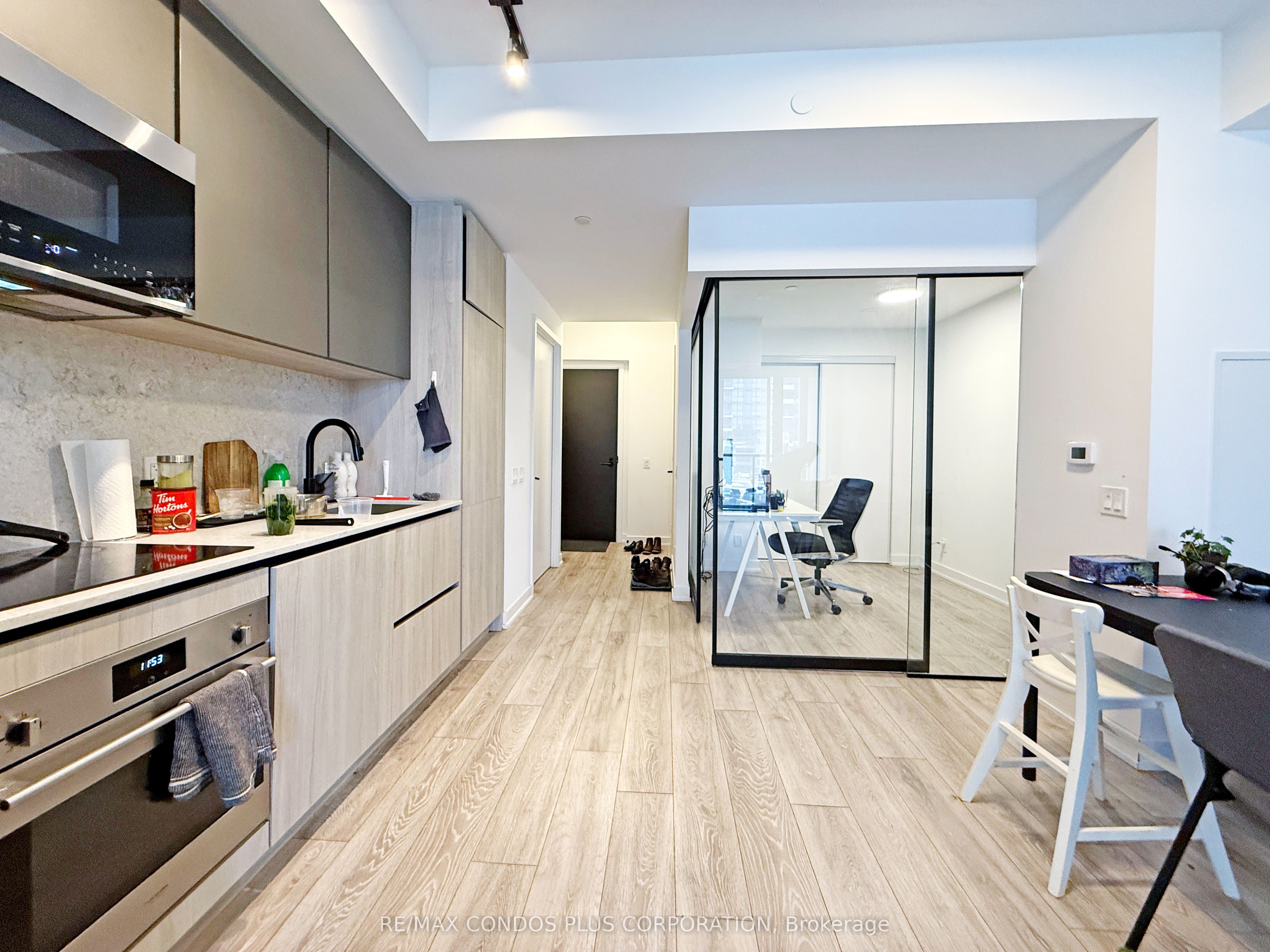 #1305 - 108 Peter Street Property Photo 3