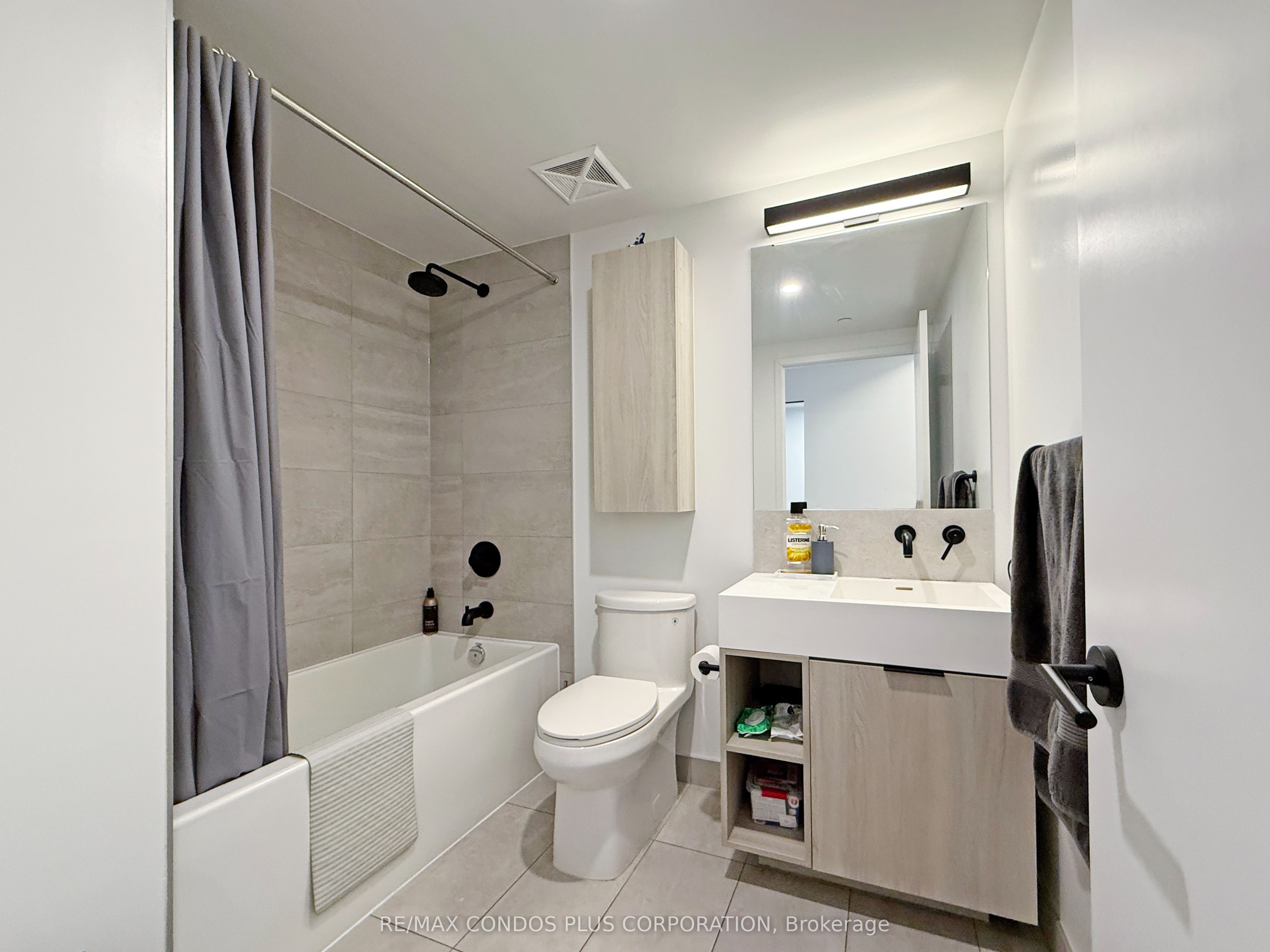 #1305 - 108 Peter Street Property Photo 9
