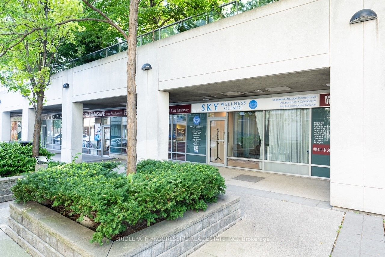 #d - 12 Harrison Gardens Property Photo 1