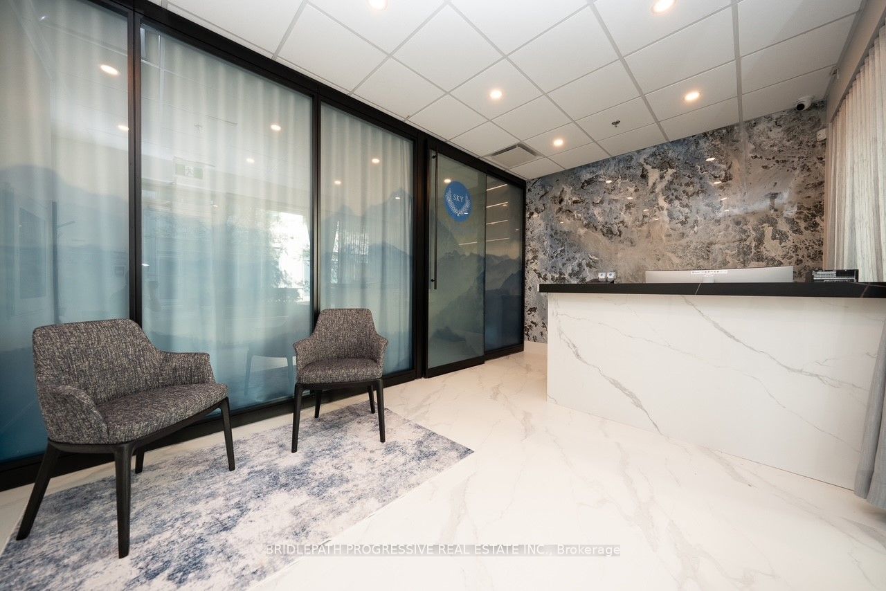 #d - 12 Harrison Gardens Property Photo 6