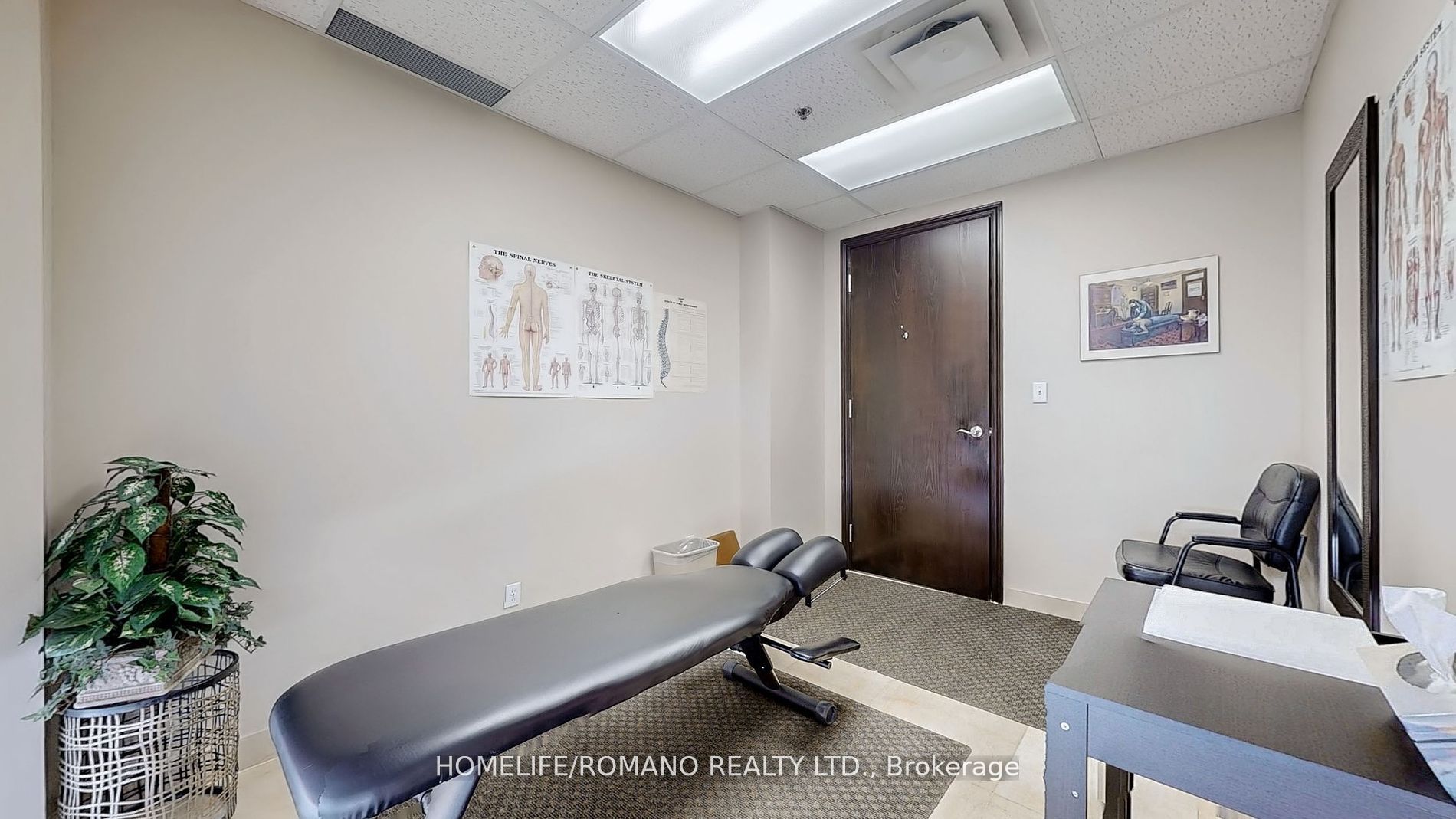 #c1 & C3 - 800 Sheppard Avenue Property Photo 15