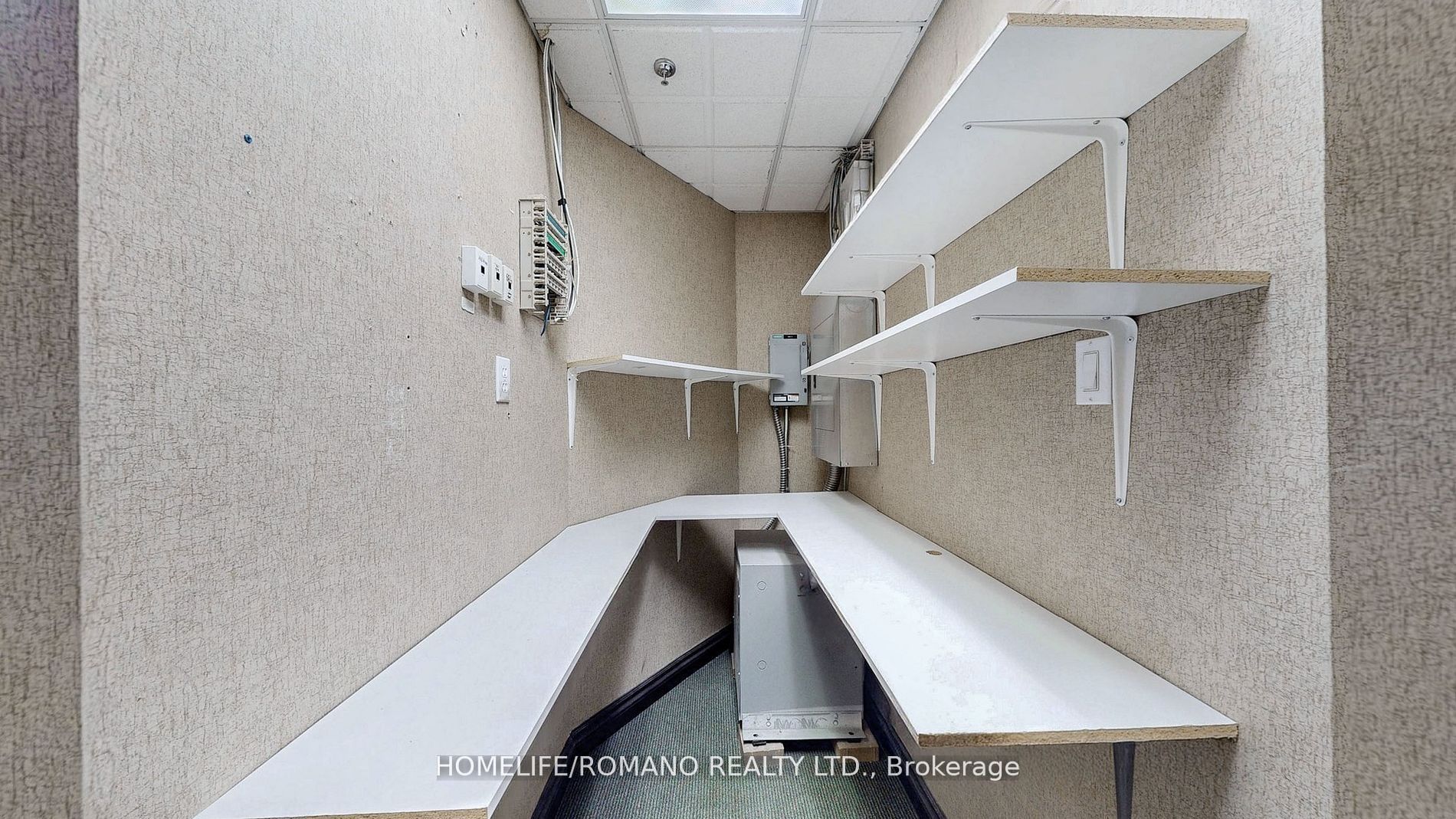 #c1 & C3 - 800 Sheppard Avenue Property Photo 24
