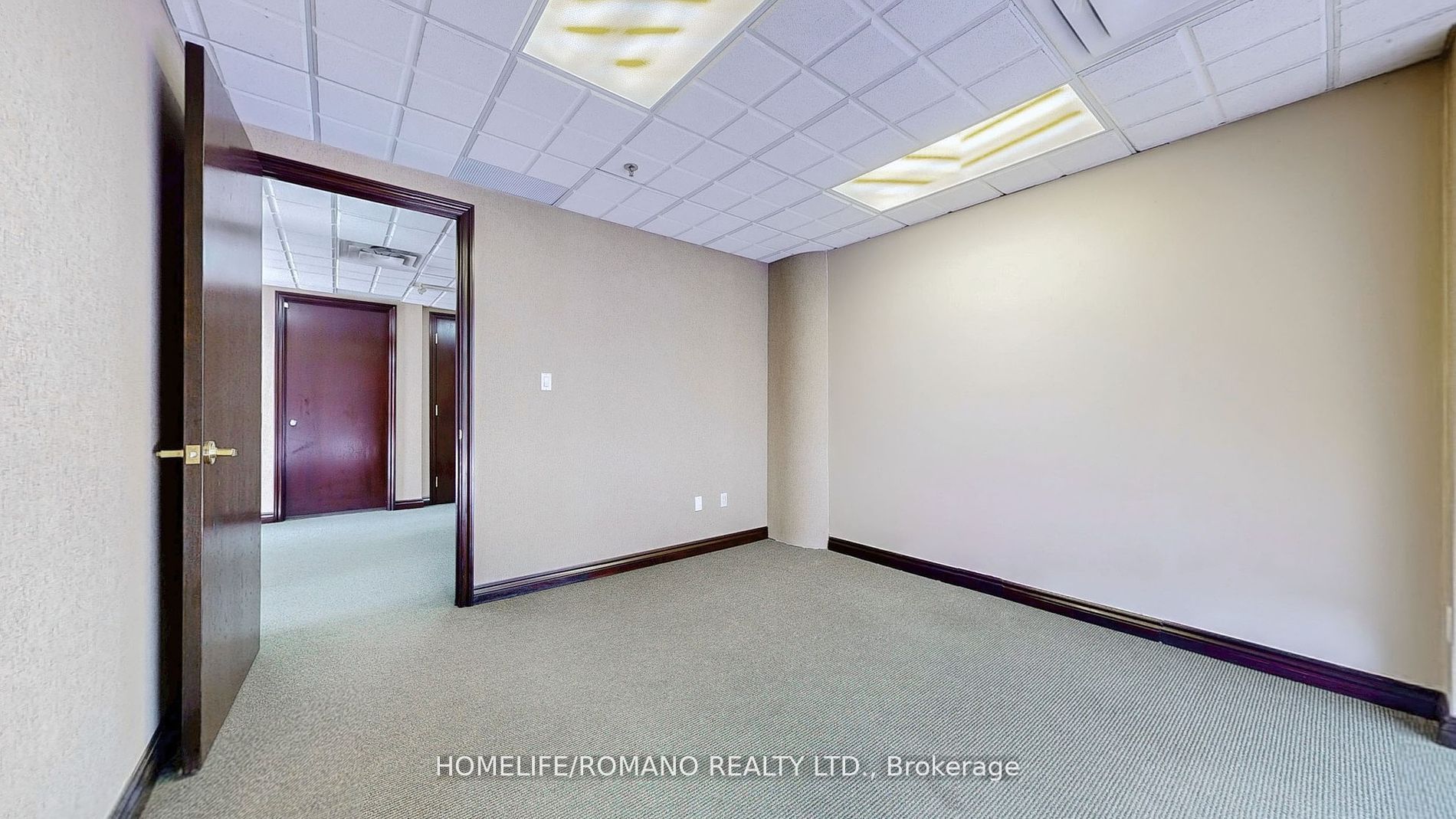 #c1 & C3 - 800 Sheppard Avenue Property Photo 39
