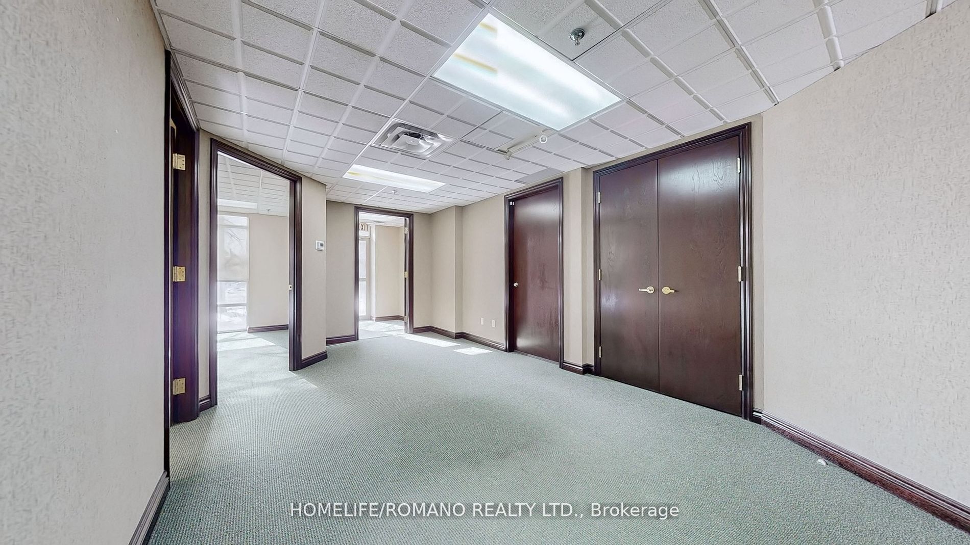 #c1 & C3 - 800 Sheppard Avenue Property Photo 40
