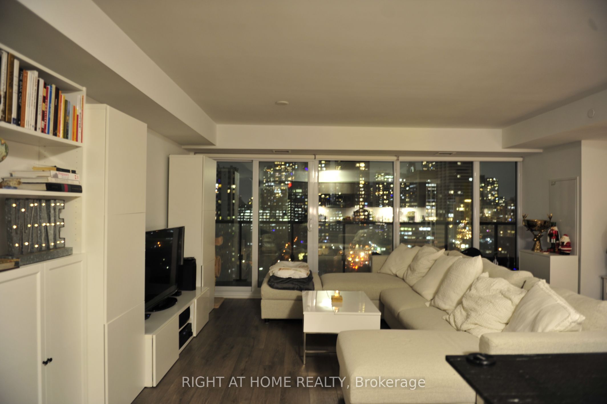 575 Bloor Street E 1502 Property Photo 5