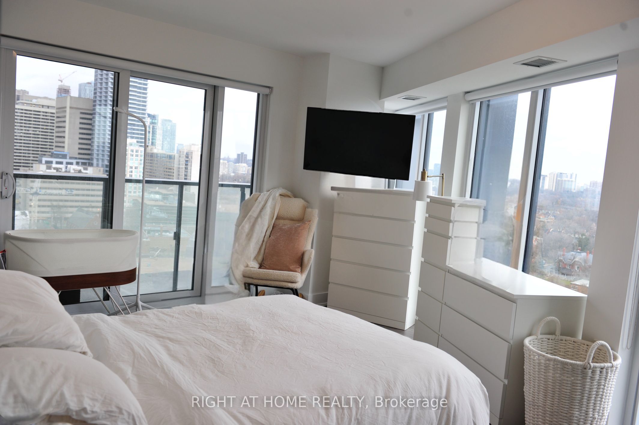 575 Bloor Street E 1502 Property Photo 6