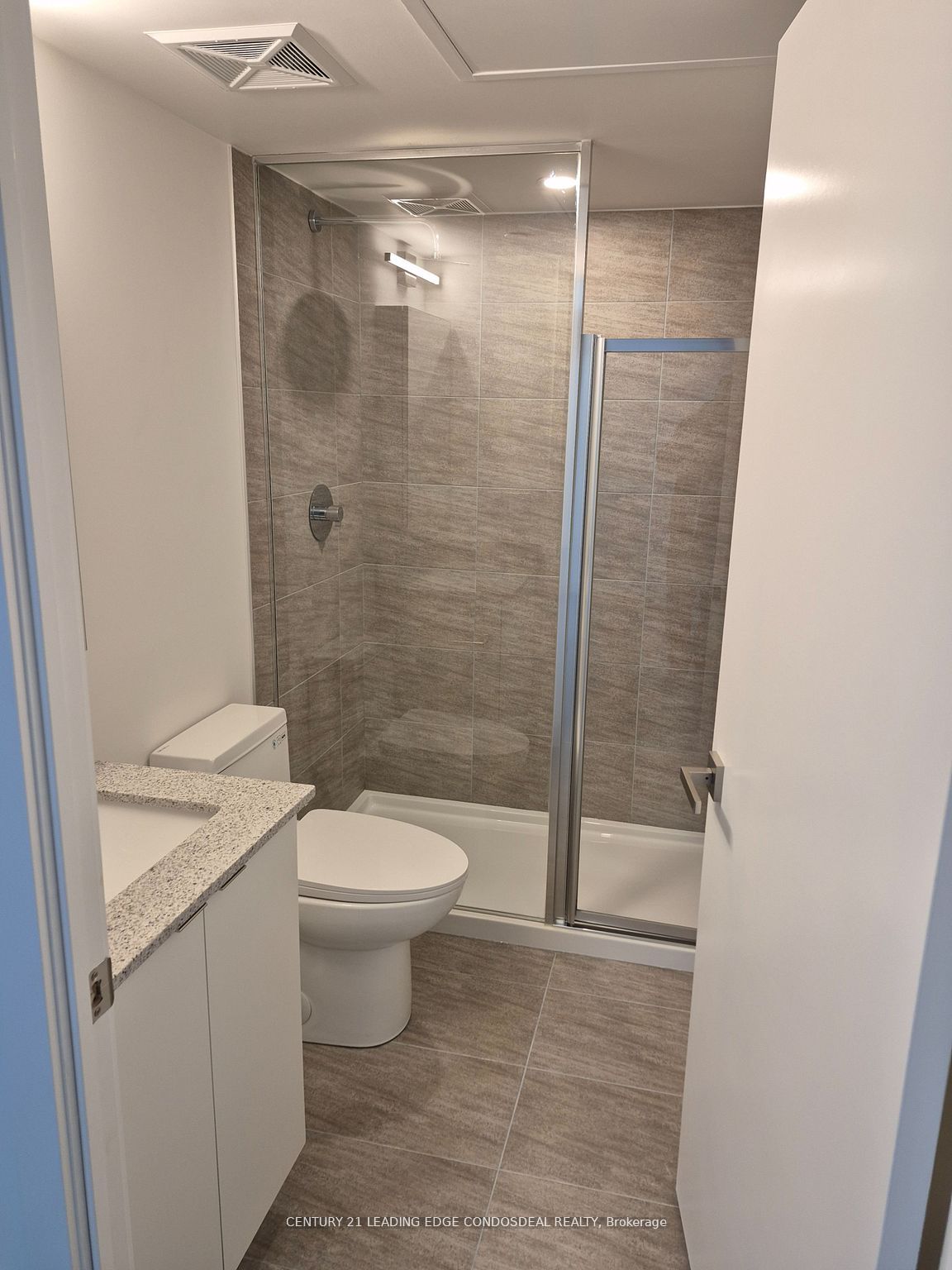 #425 - 500 Wilson Avenue Property Photo 11