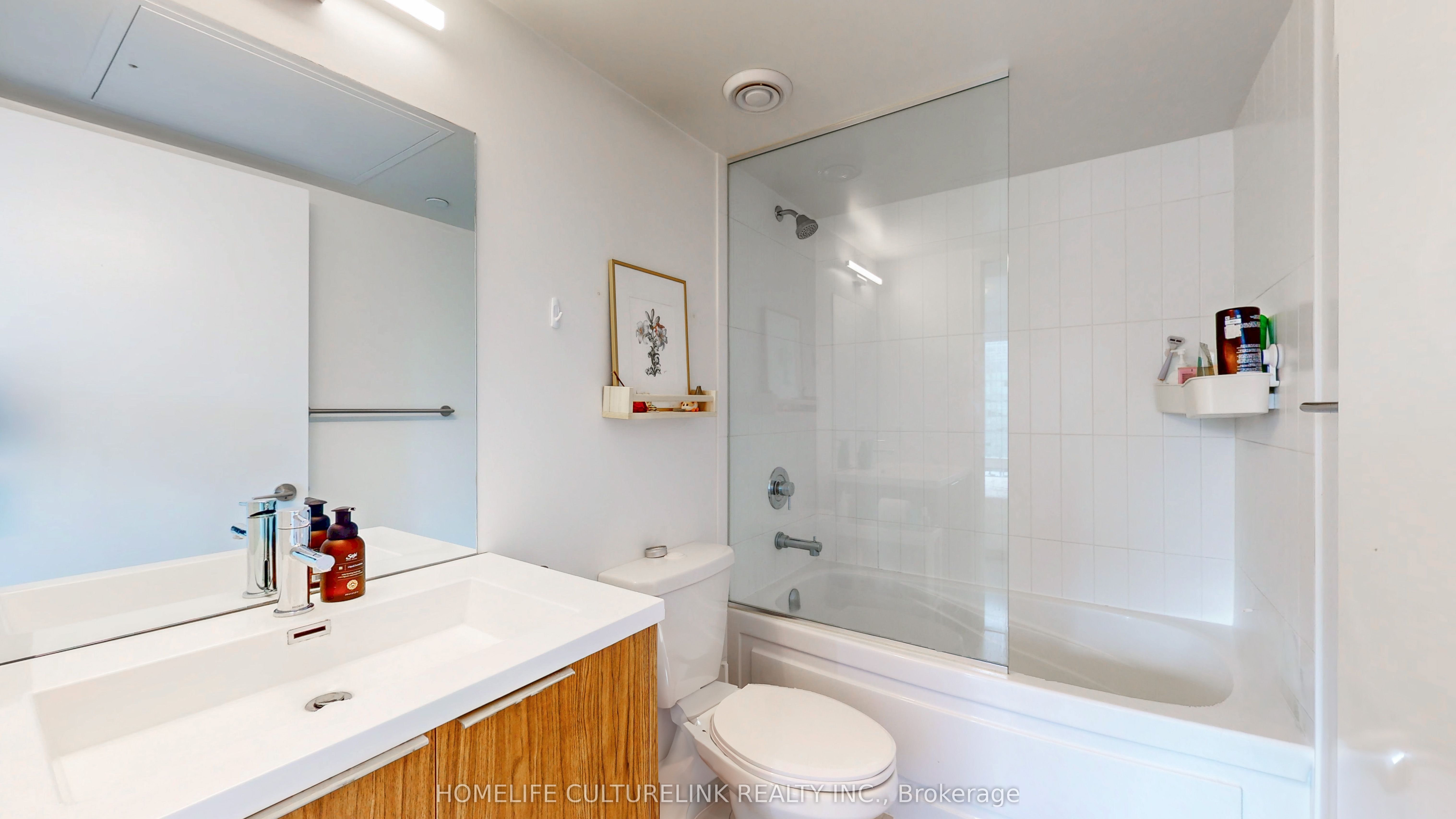 60 Shuter Street 908 Property Photo 11