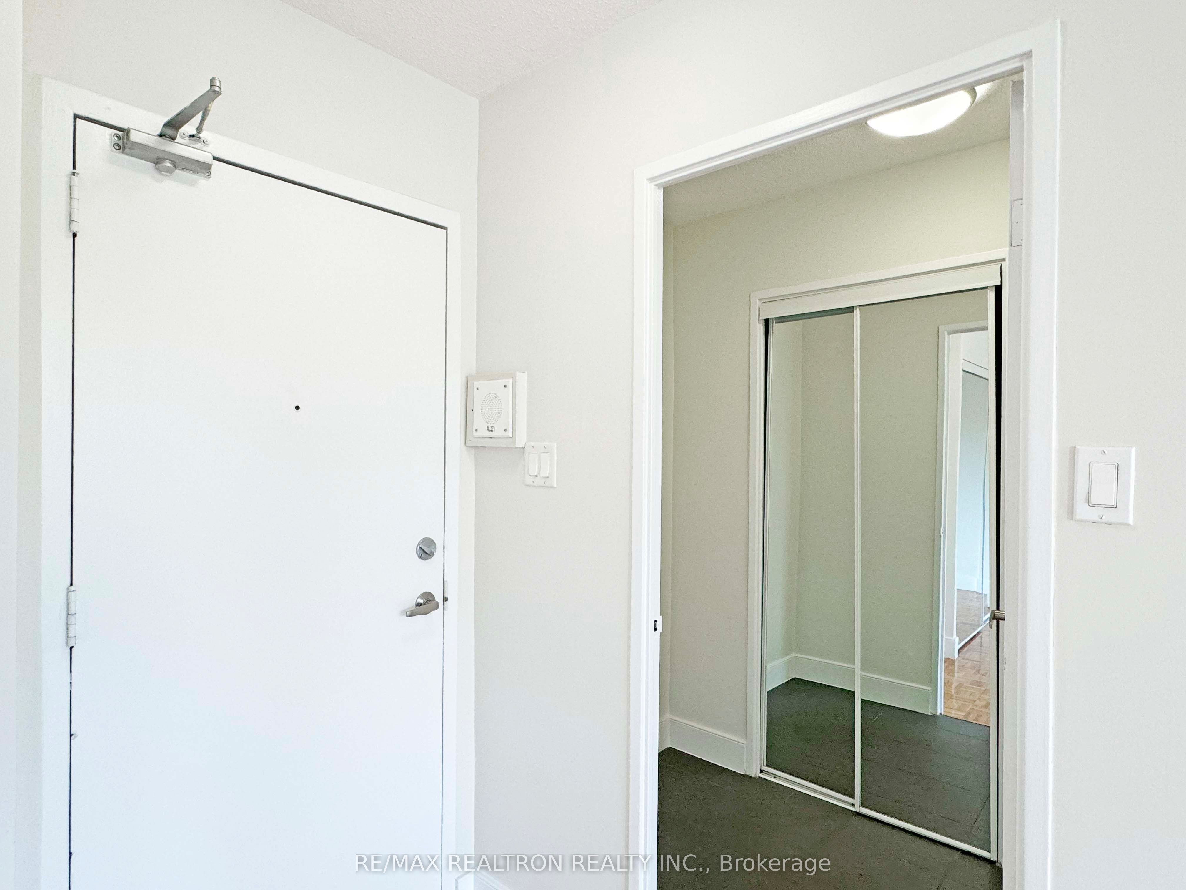 #202 - 666 Spadina Avenue Property Photo 6