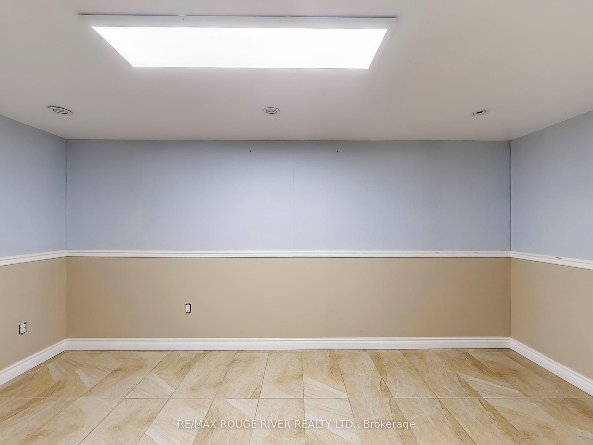 1556 Avenue Road Property Photo 26