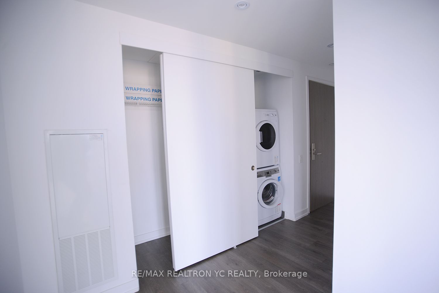 #2609 - 161 Roehampton Avenue Property Photo 3