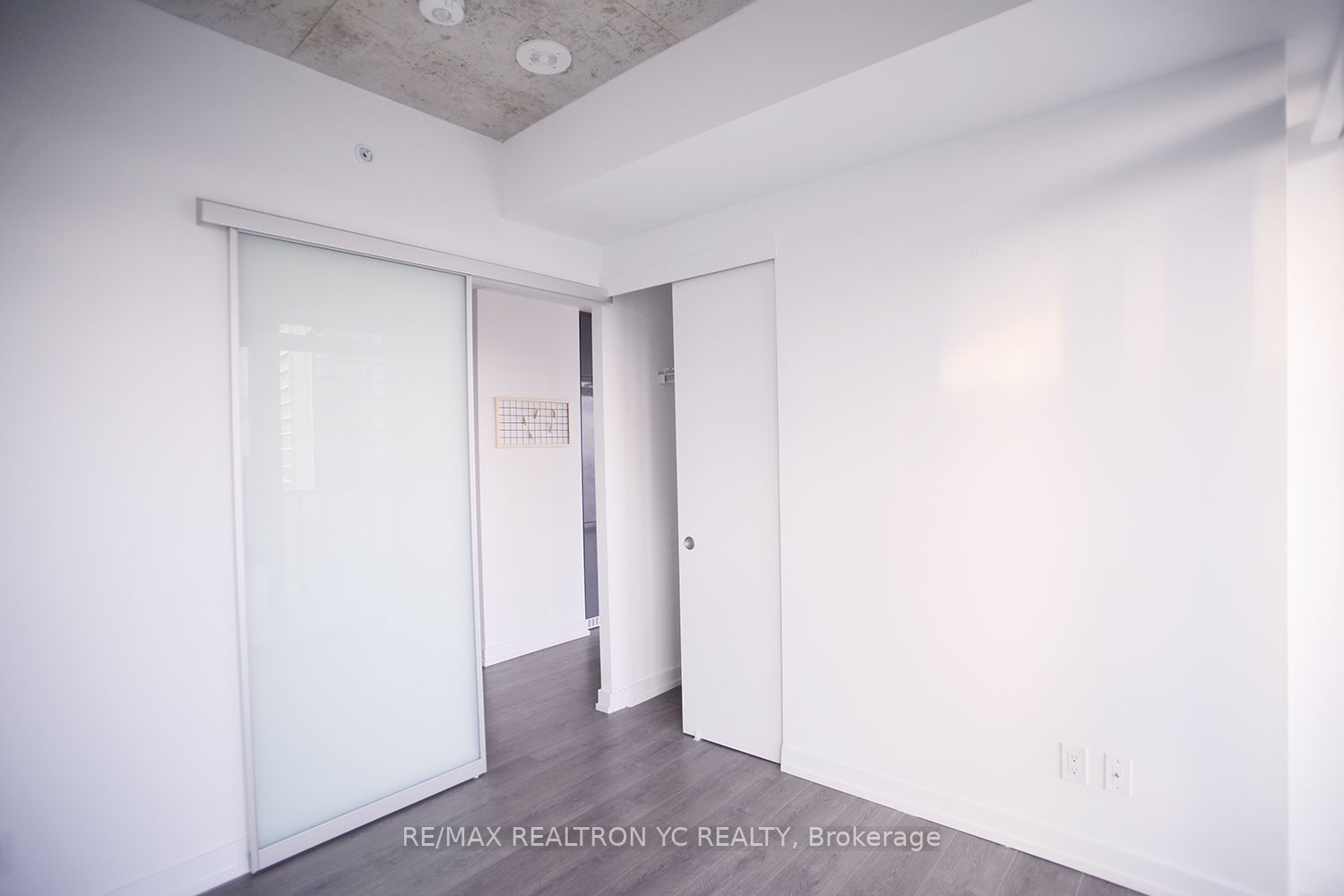 #2609 - 161 Roehampton Avenue Property Photo 5