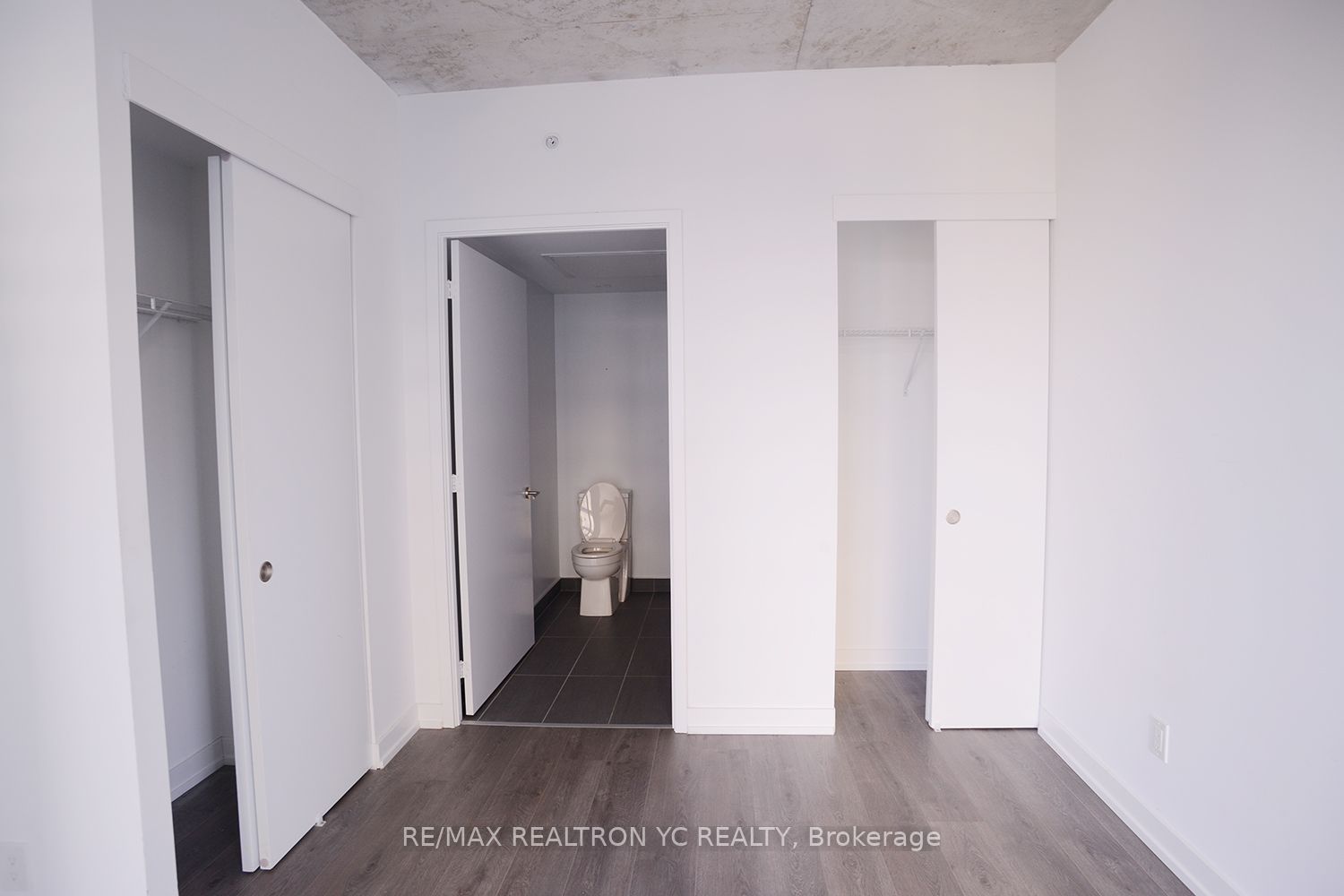 #2609 - 161 Roehampton Avenue Property Photo 11
