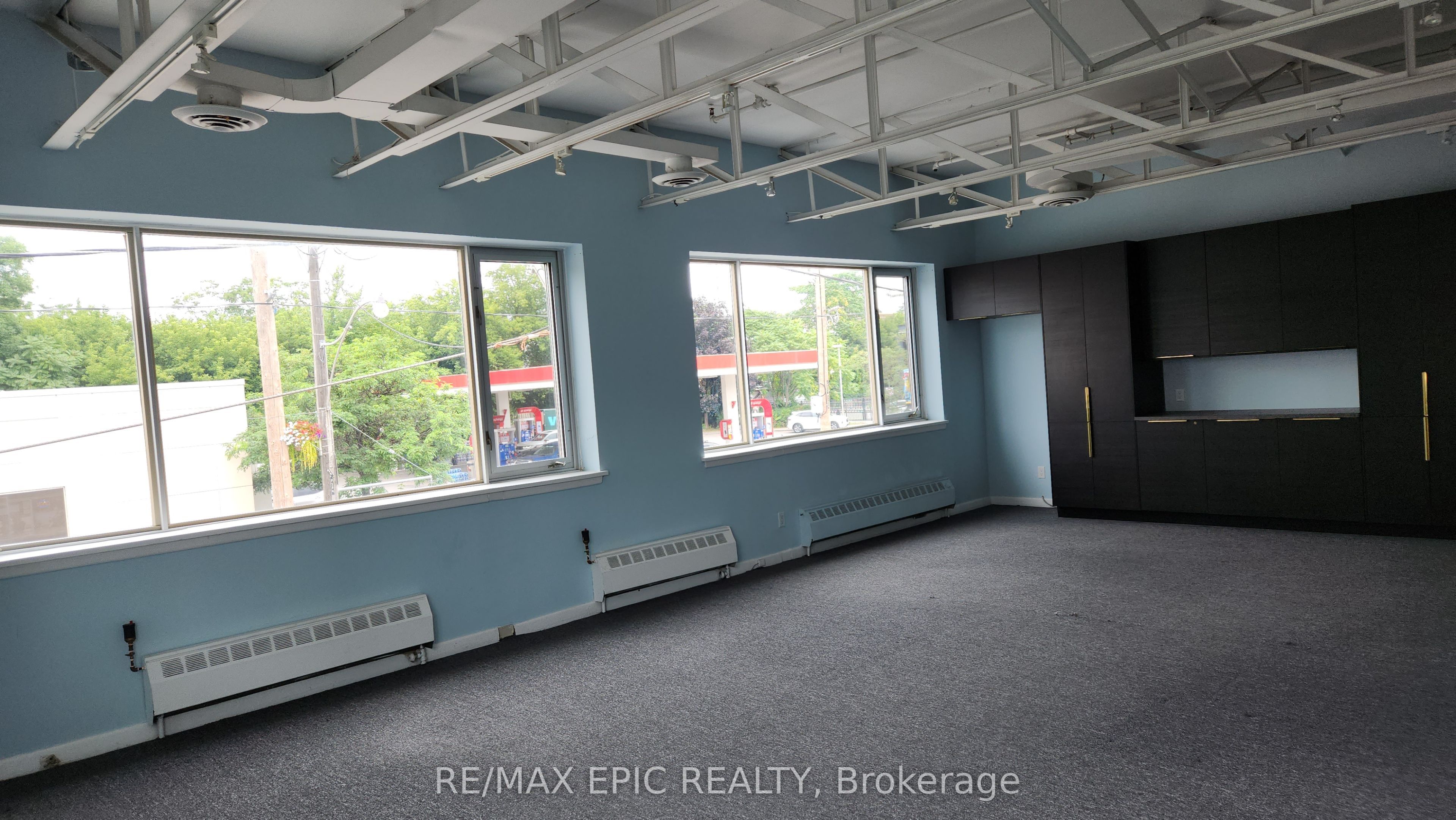 #1 - 329 St George Street Property Photo 3