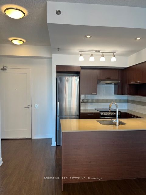 #903 - 320 Tweedsmuir Avenue Property Photo 6