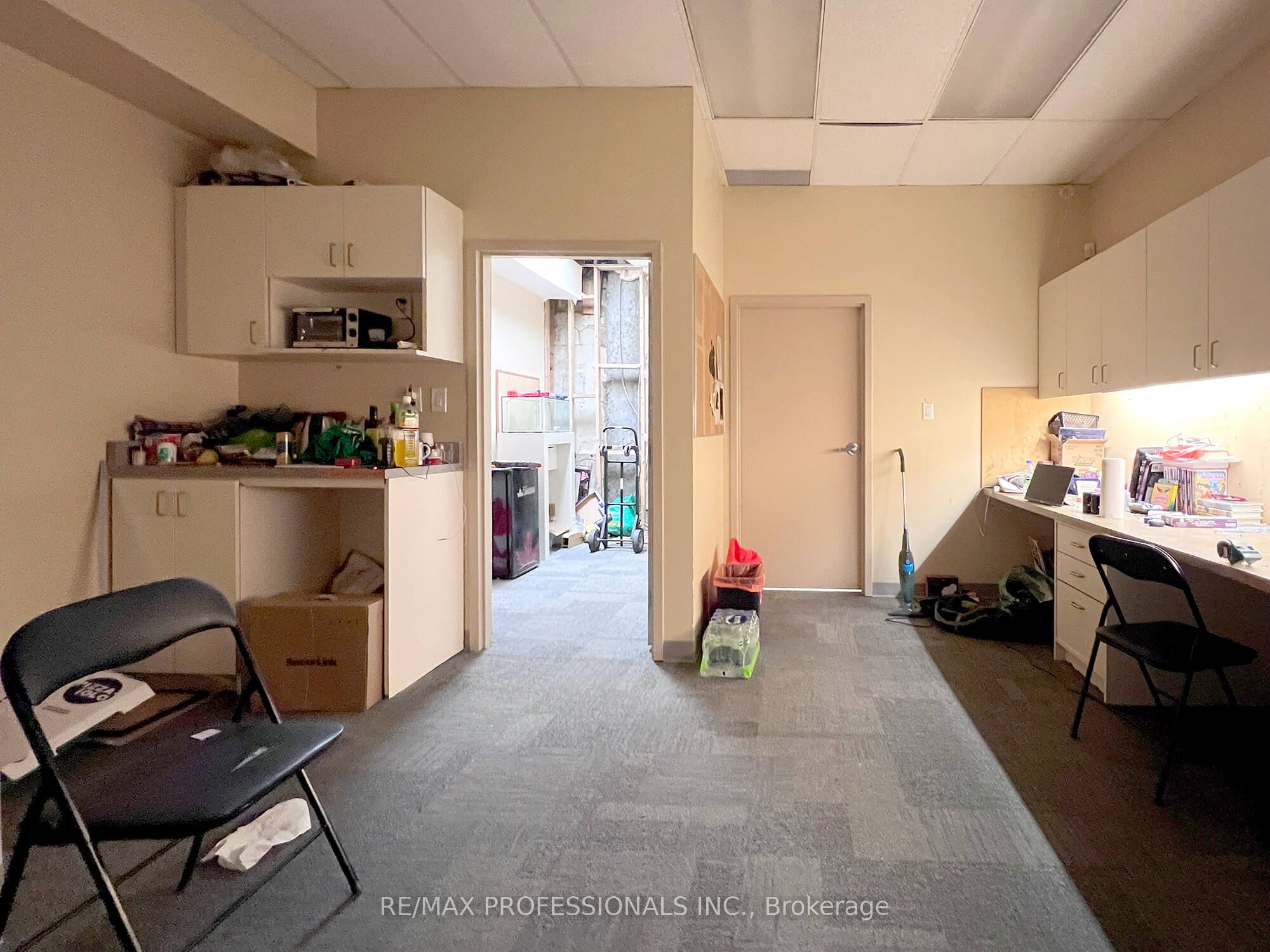 756 Yonge Street Property Photo 11