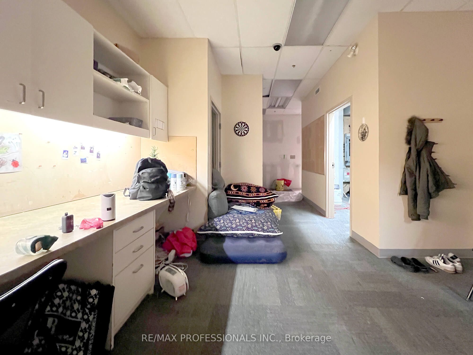 756 Yonge Street Property Photo 12