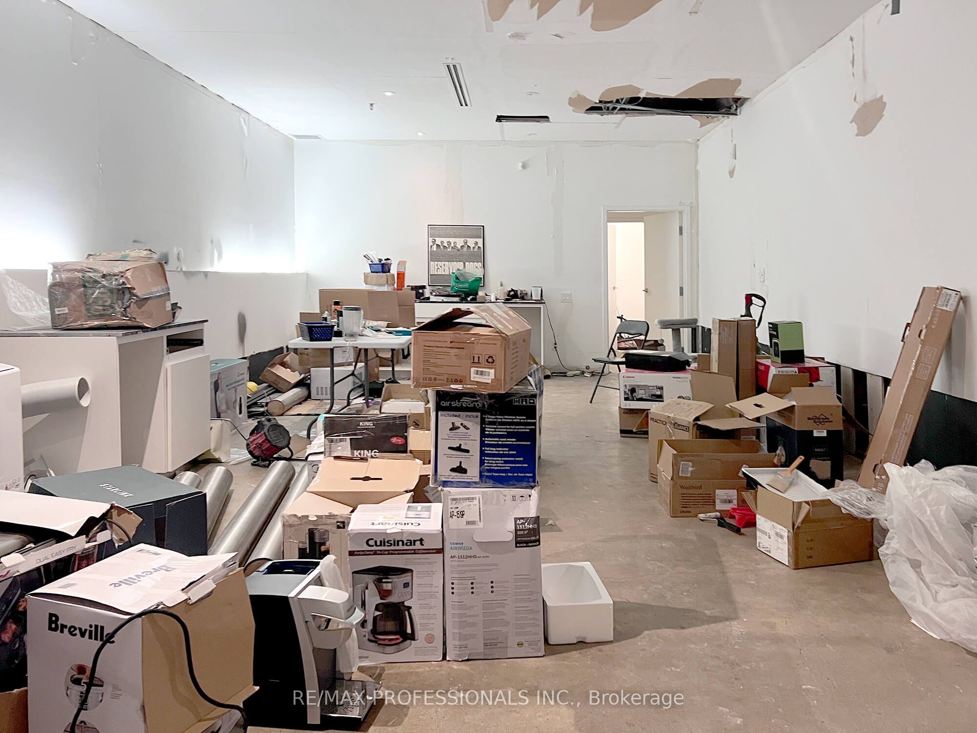 756 Yonge Street Property Photo 13