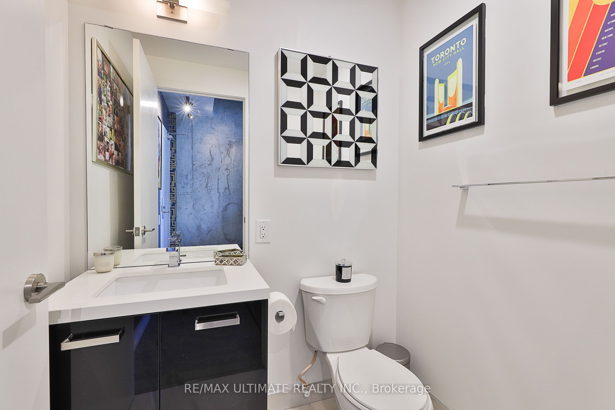 39 Brant Street Ph07 Property Photo 5