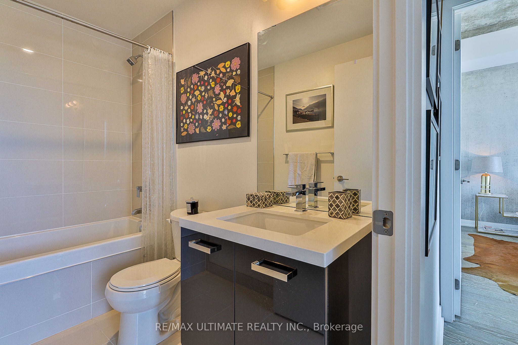 39 Brant Street Ph07 Property Photo 35