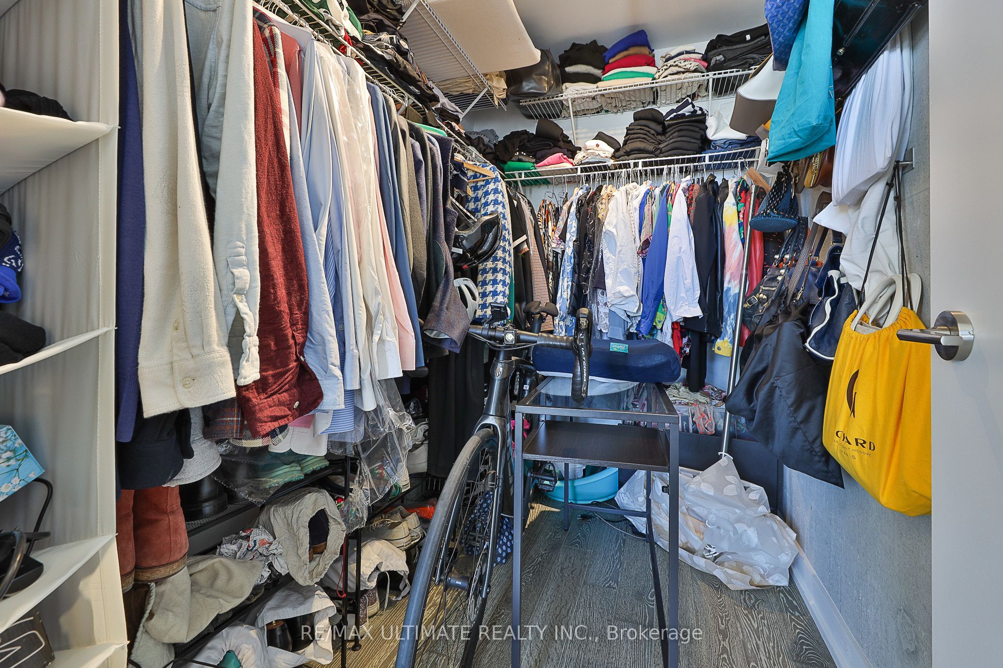 39 Brant Street Ph07 Property Photo 41