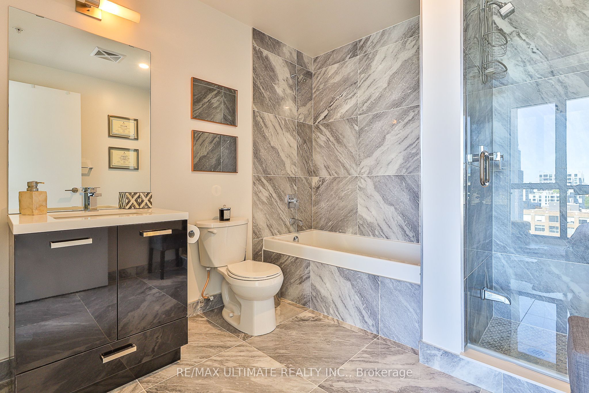 39 Brant Street Ph07 Property Photo 43