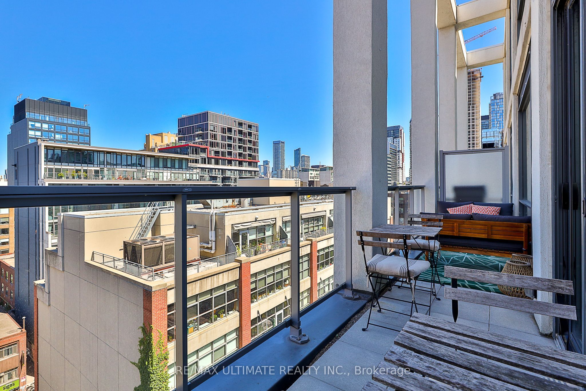 39 Brant Street Ph07 Property Photo 44