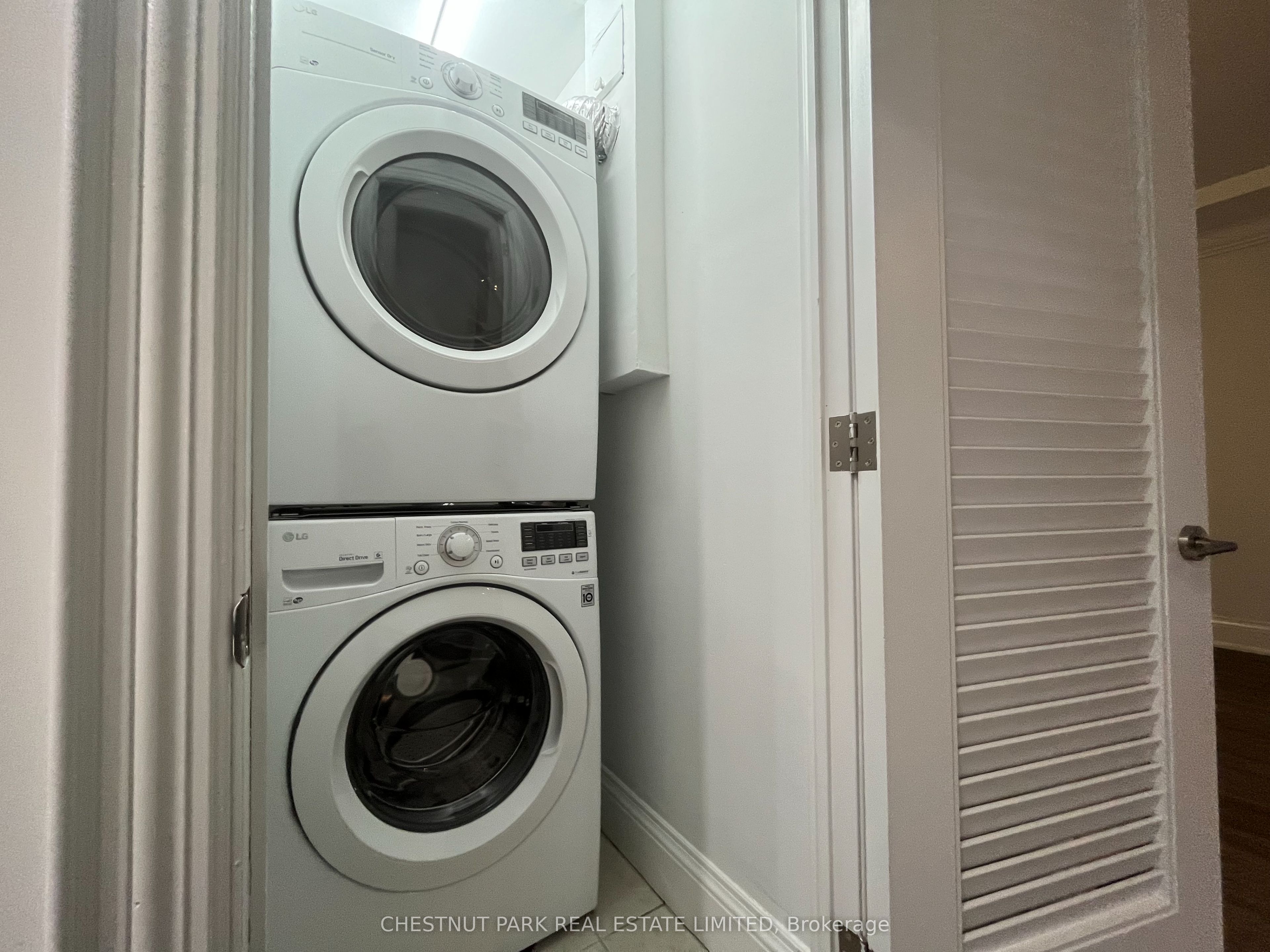 #304 - 3443 Bathurst Street Property Photo 20