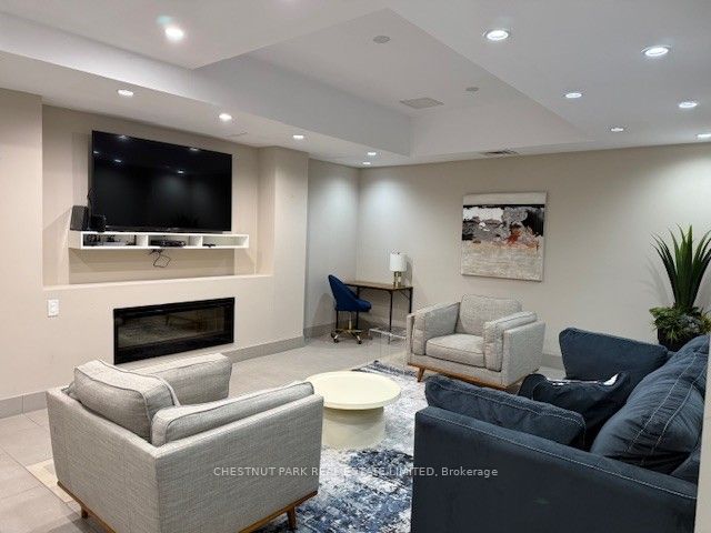 #304 - 3443 Bathurst Street Property Photo 21