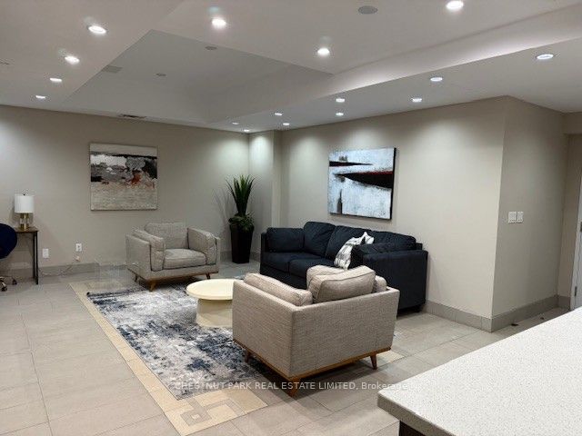 #304 - 3443 Bathurst Street Property Photo 22