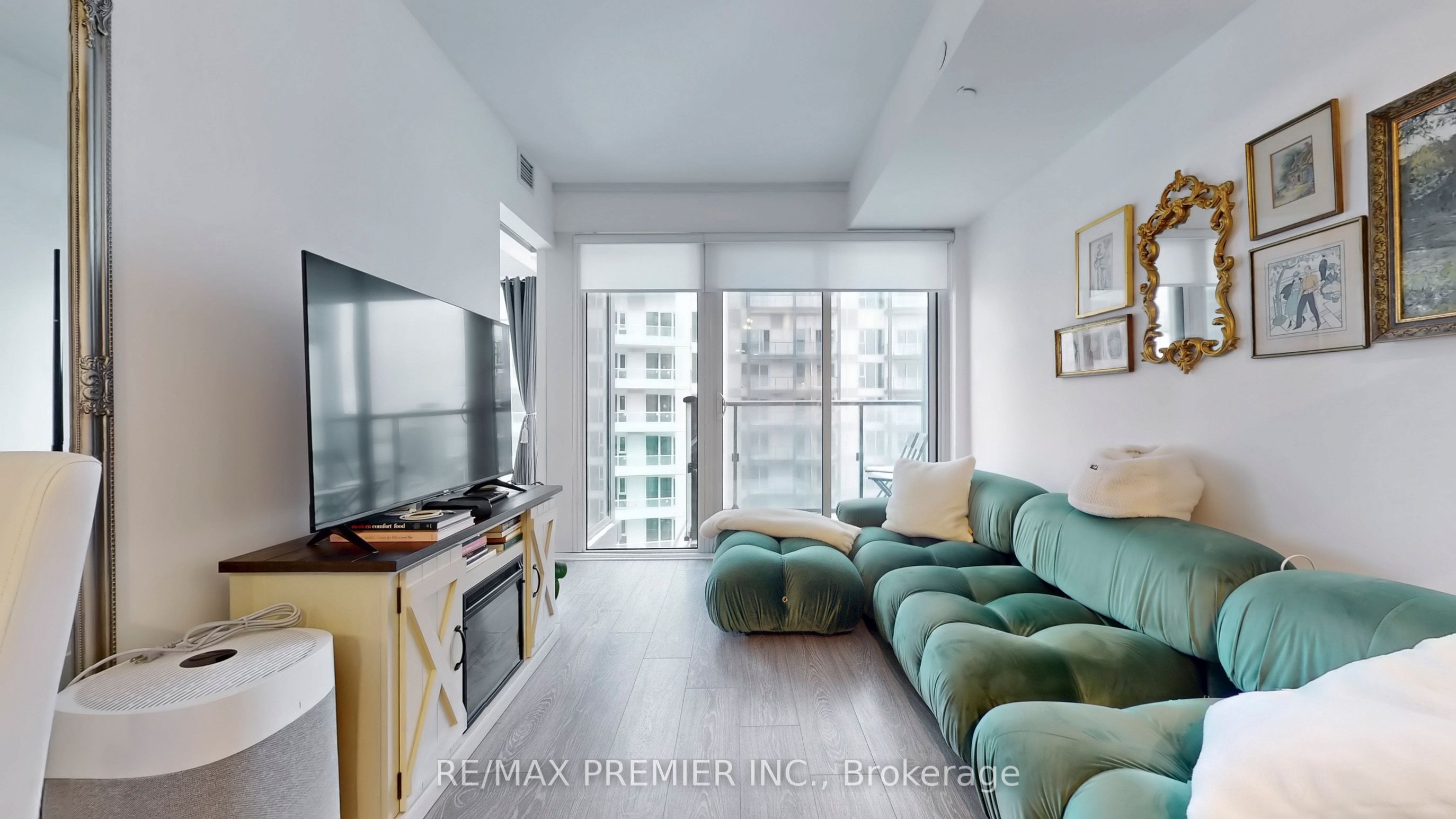 19 Western Battery Road 3203 Property Photo 3