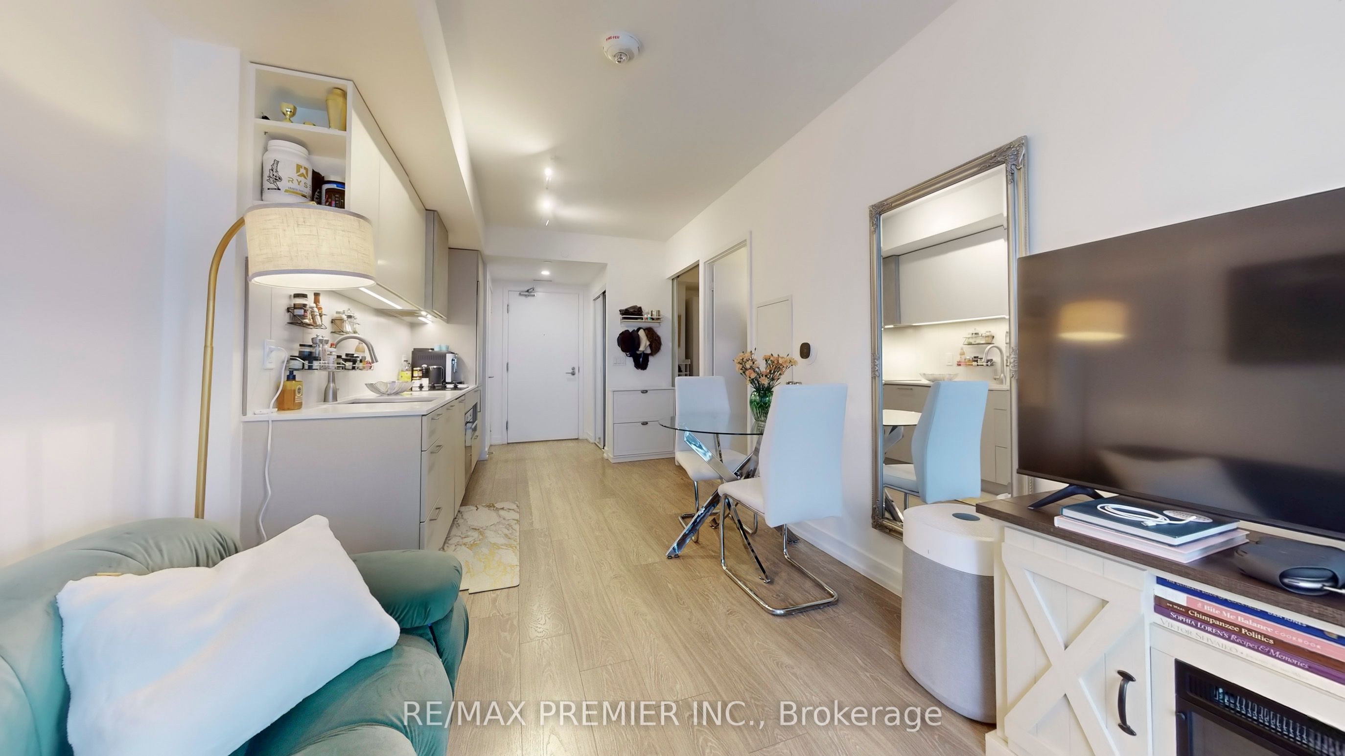 19 Western Battery Road 3203 Property Photo 7