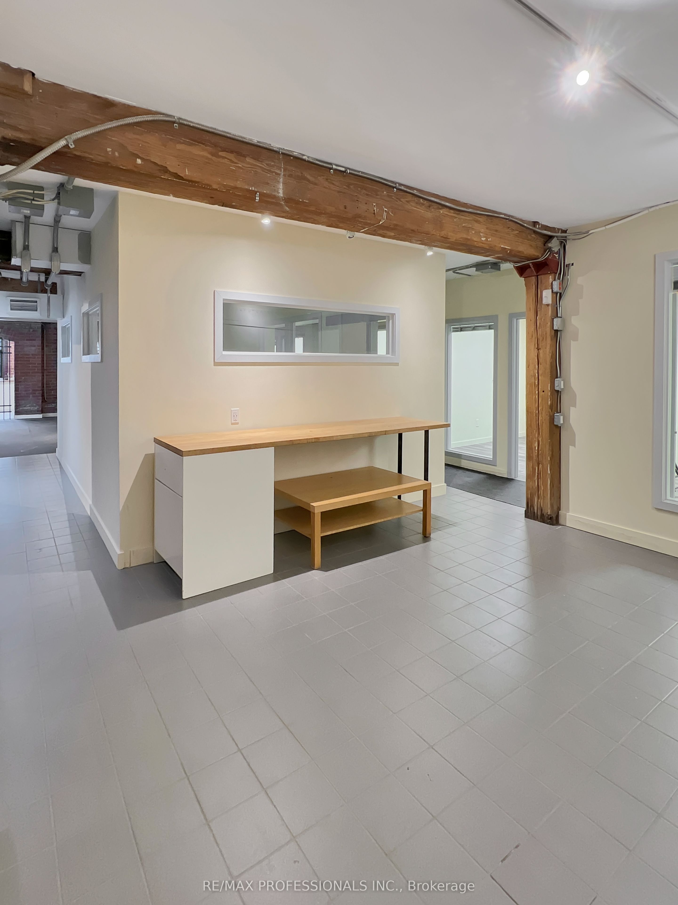 #unit 1 - 290 Shuter Street Property Photo 15