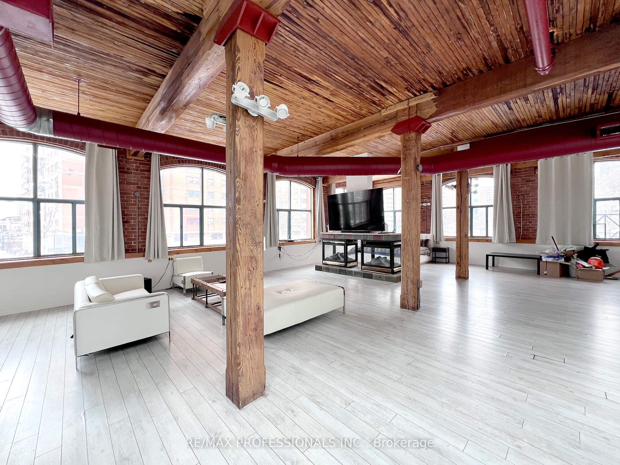 #unit 3 - 290 Shuter Street Property Photo 6