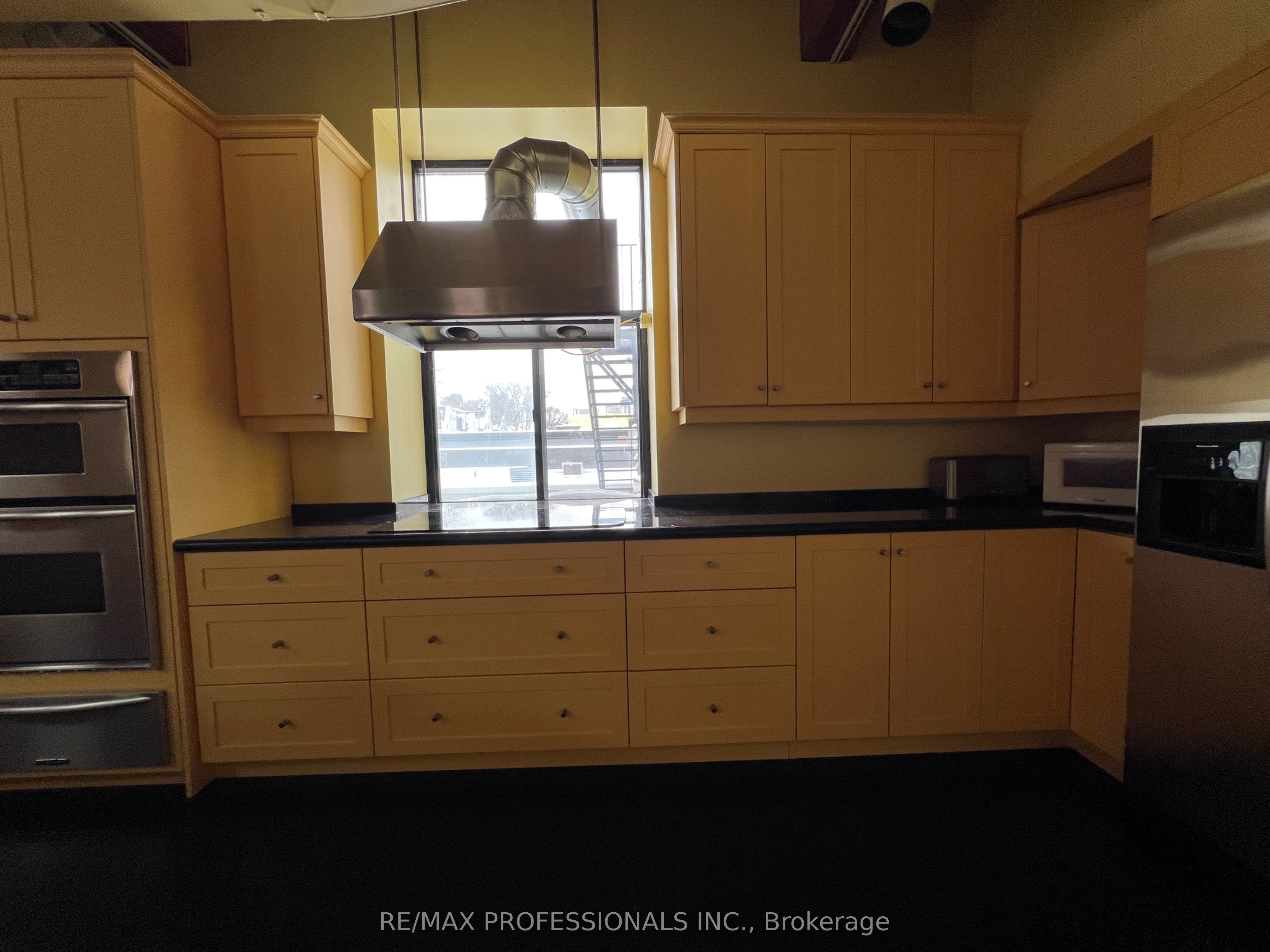 #unit 3 - 290 Shuter Street Property Photo 14