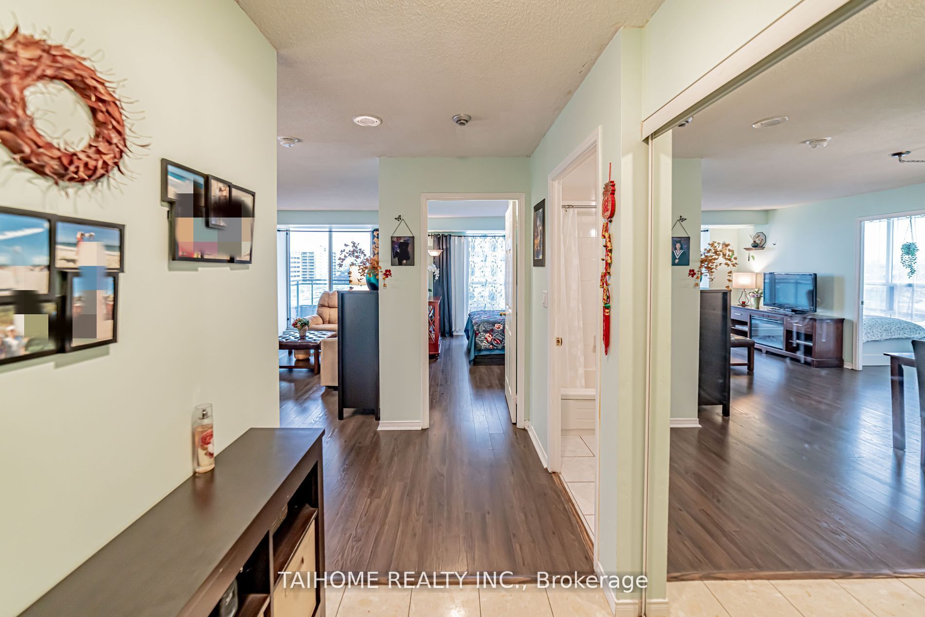 #702 - 1 Pemberton Avenue Property Photo 5