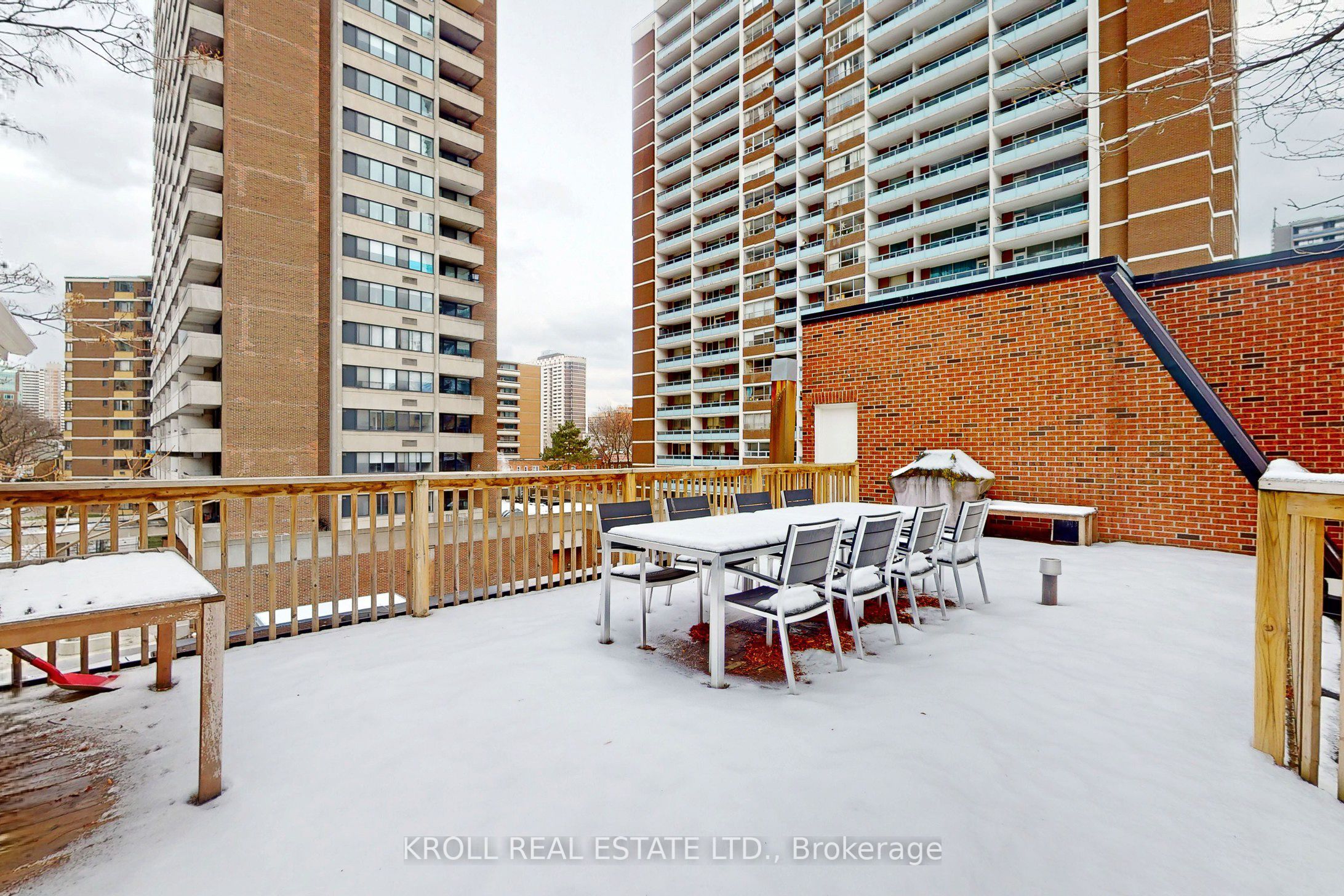 17 Isabella Street Property Photo 39