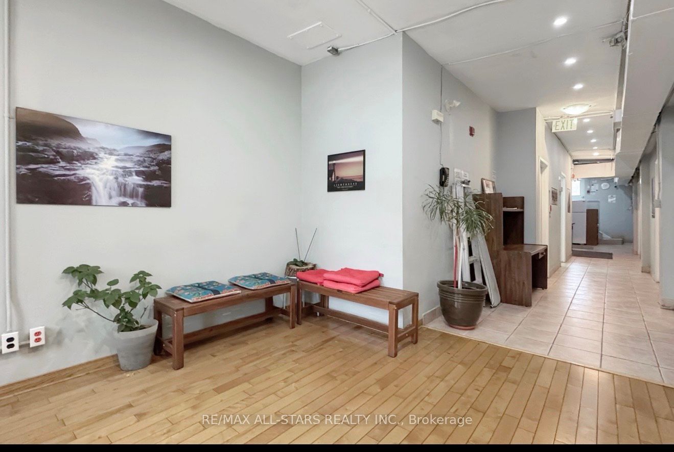 #entire Building - 137 Jarvis Street Property Photo 3