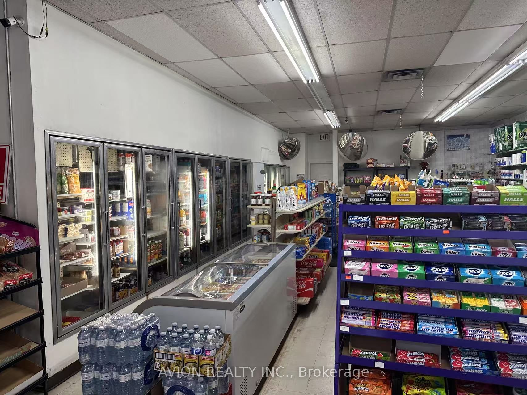 585 Church Street Property Photo 4