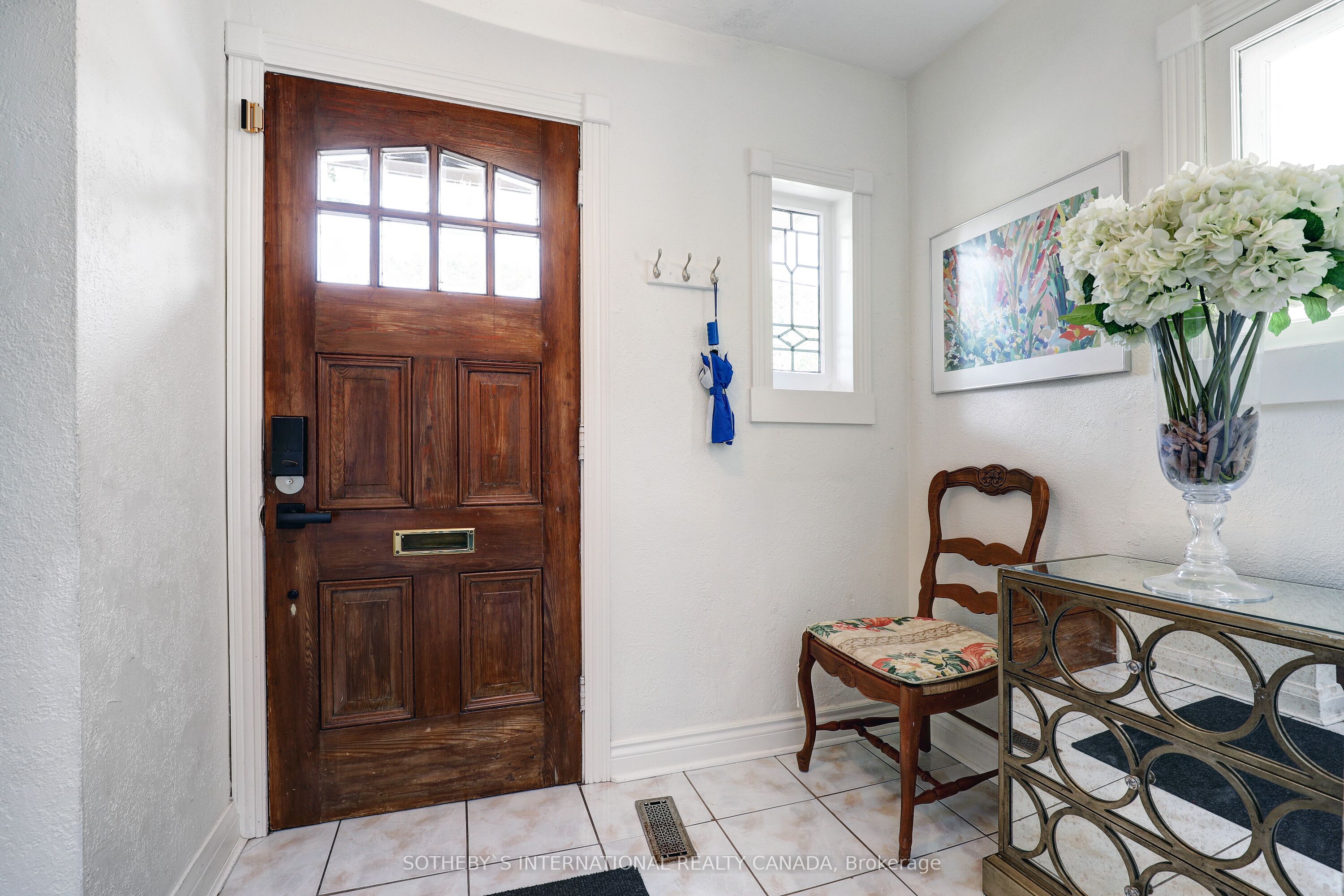 19 Southvale Drive Property Photo 4